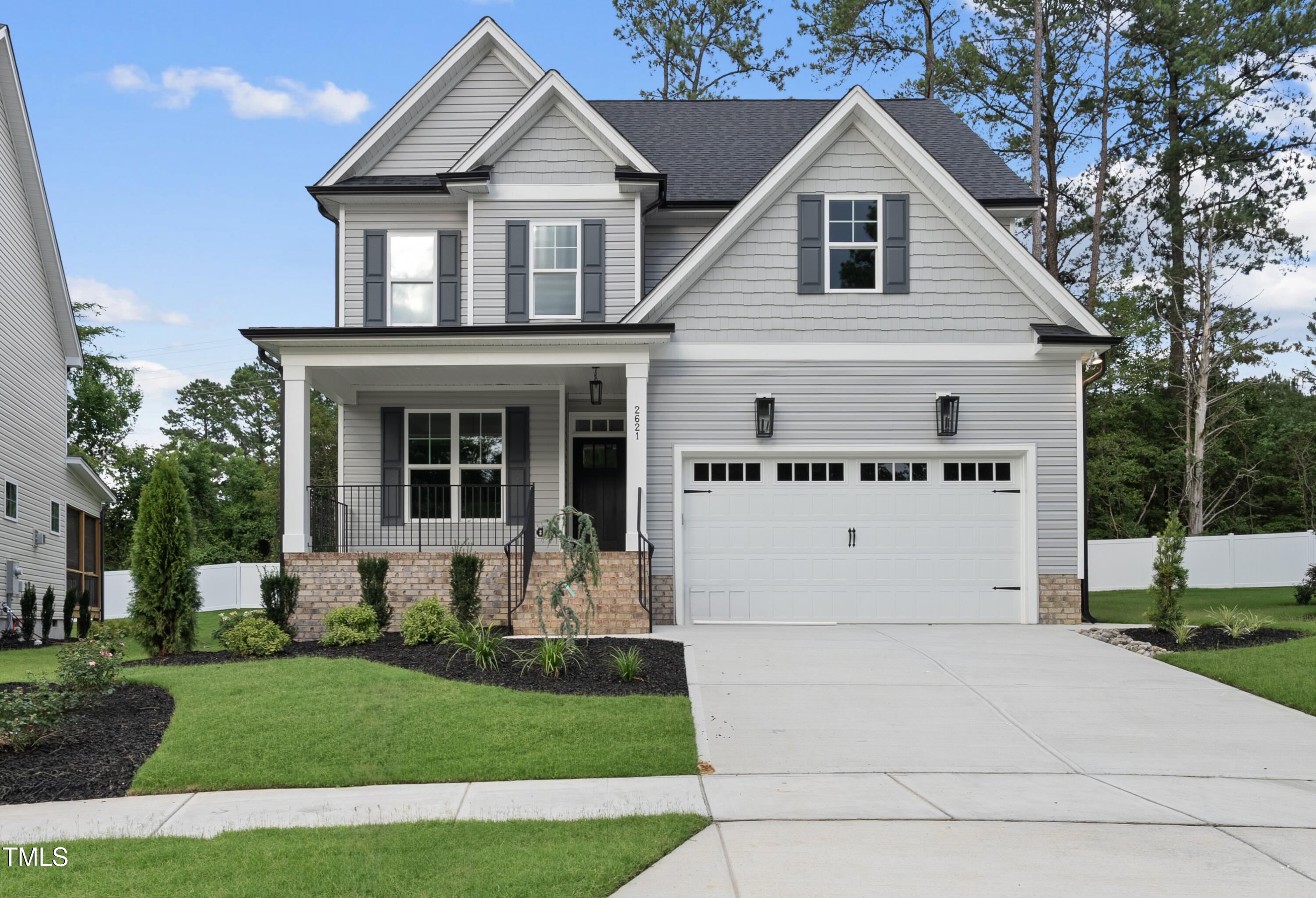 2621 Silver Gate Court