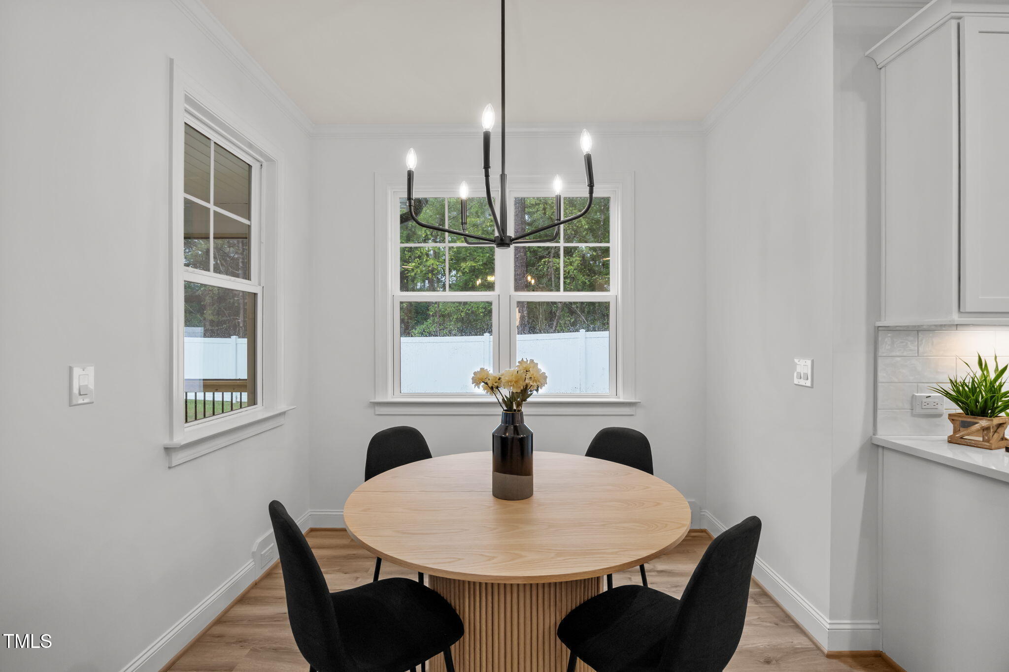 2621 Silver Gate Court