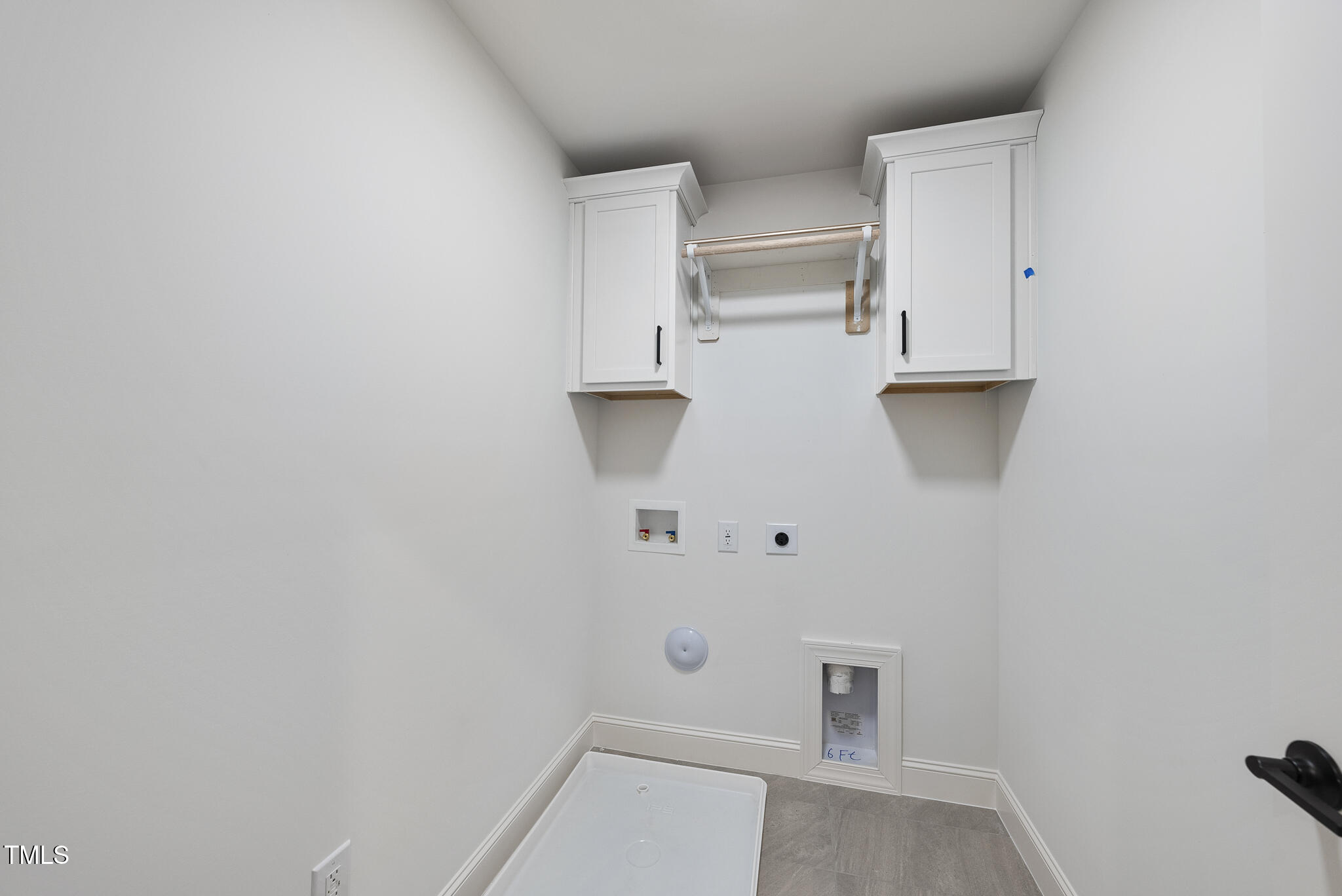 2621 Silver Gate Court