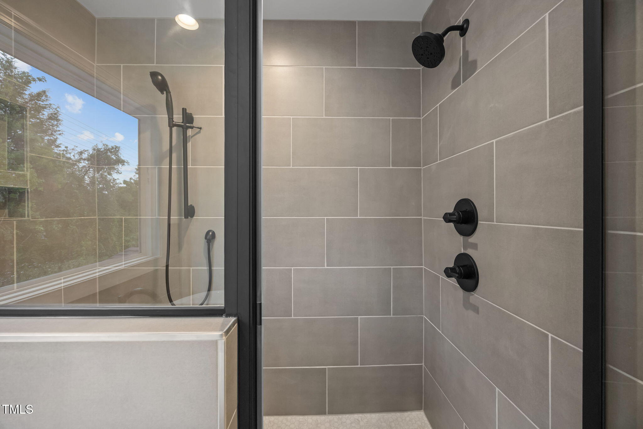 2621 Silver Gate Court