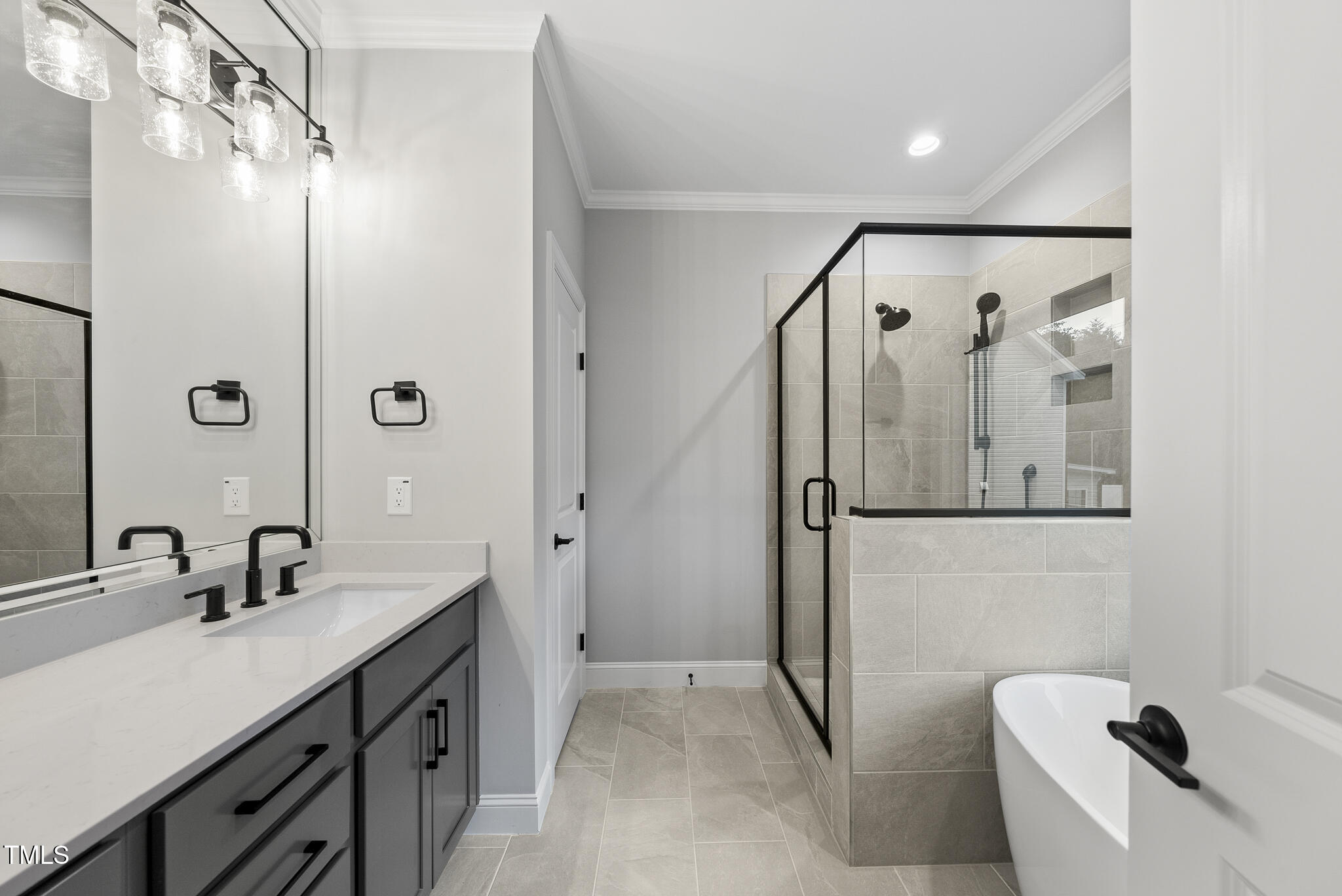 2613 Silver Gate Court