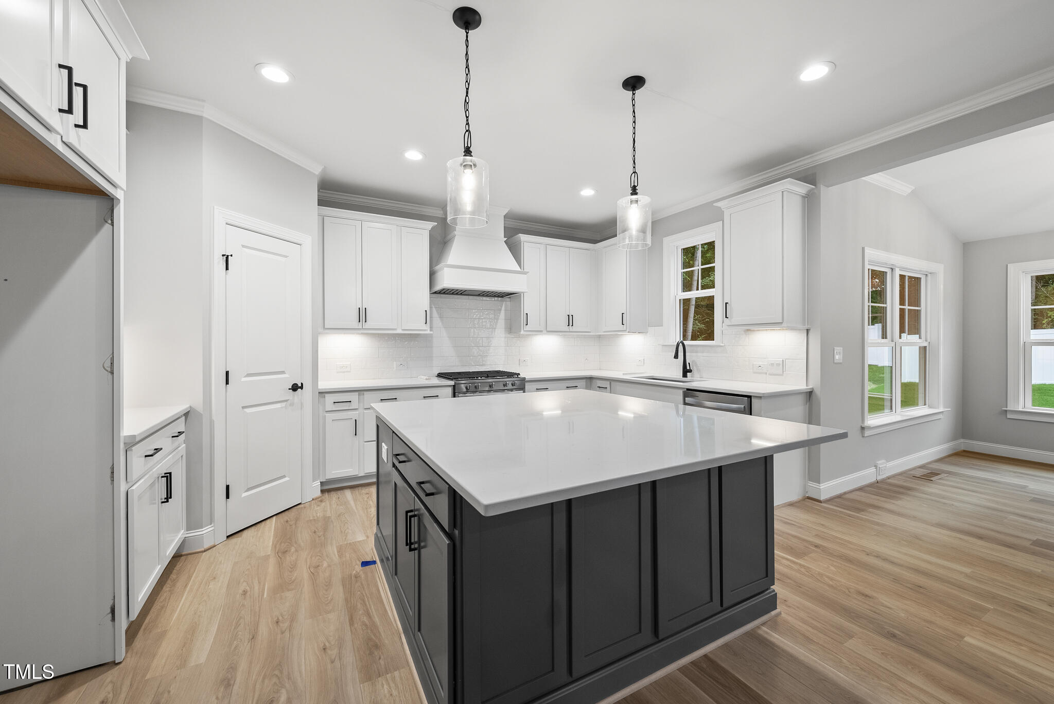 2613 Silver Gate Court