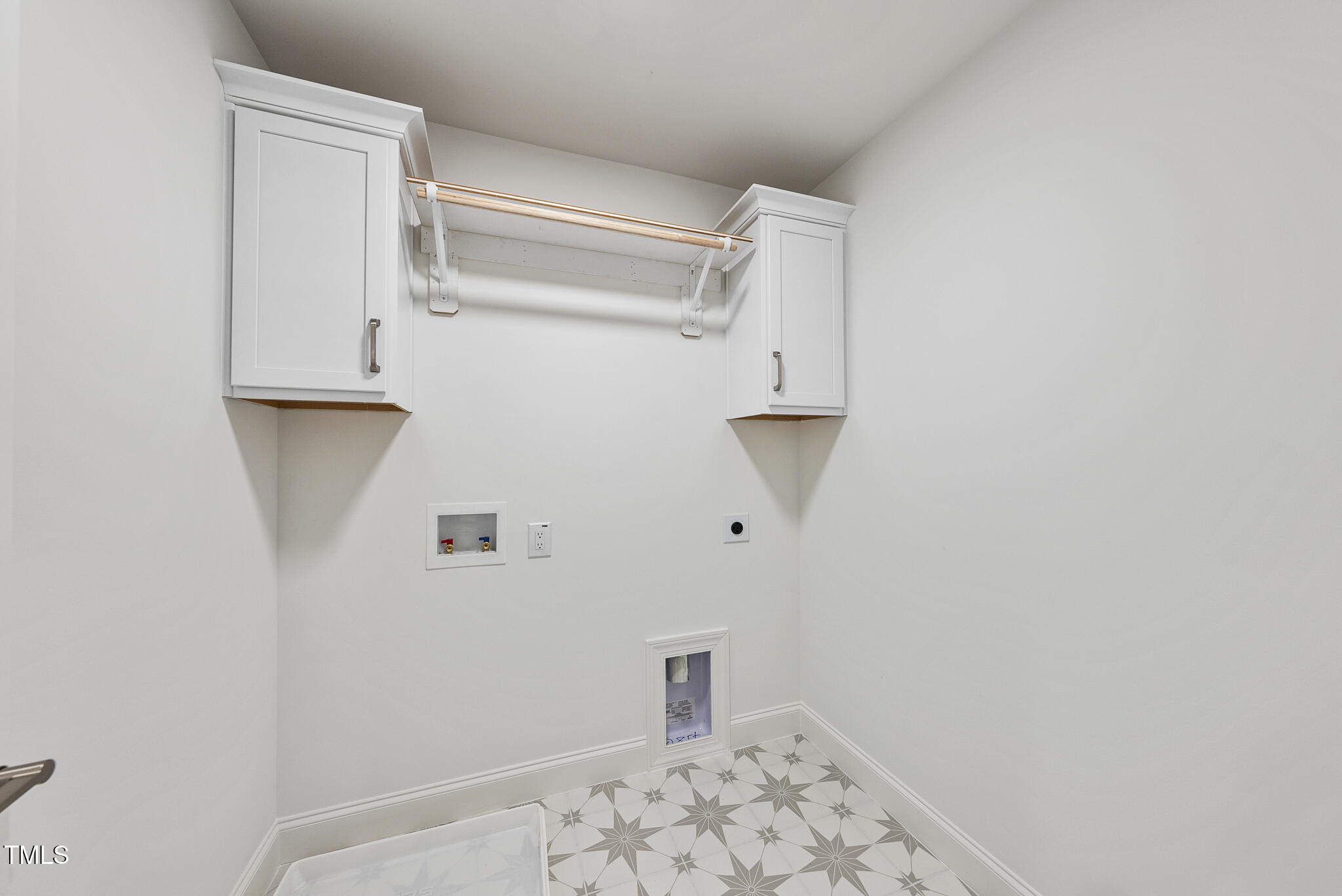 2617 Silver Gate Court