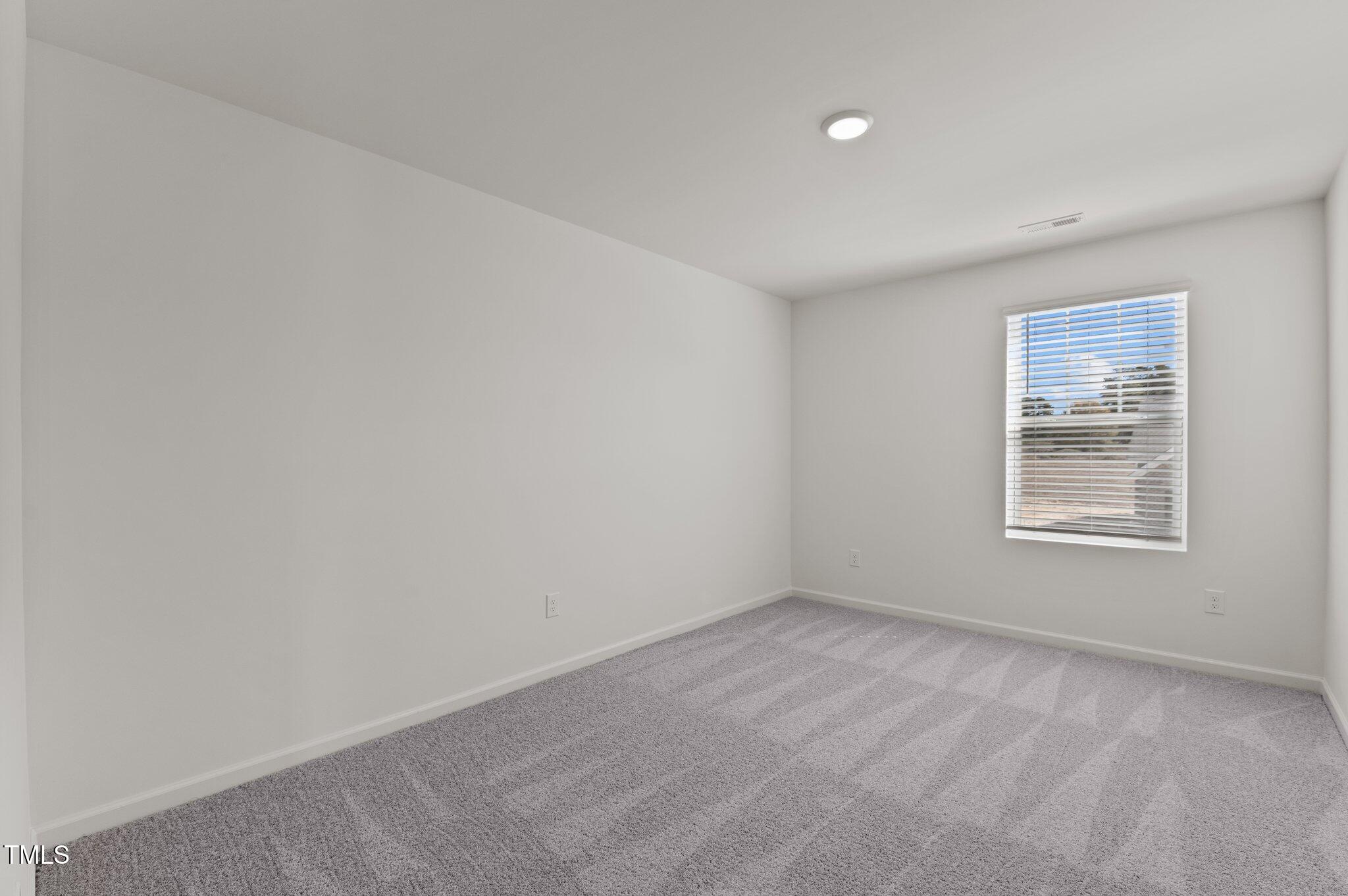 26 Rolling Banks Drive