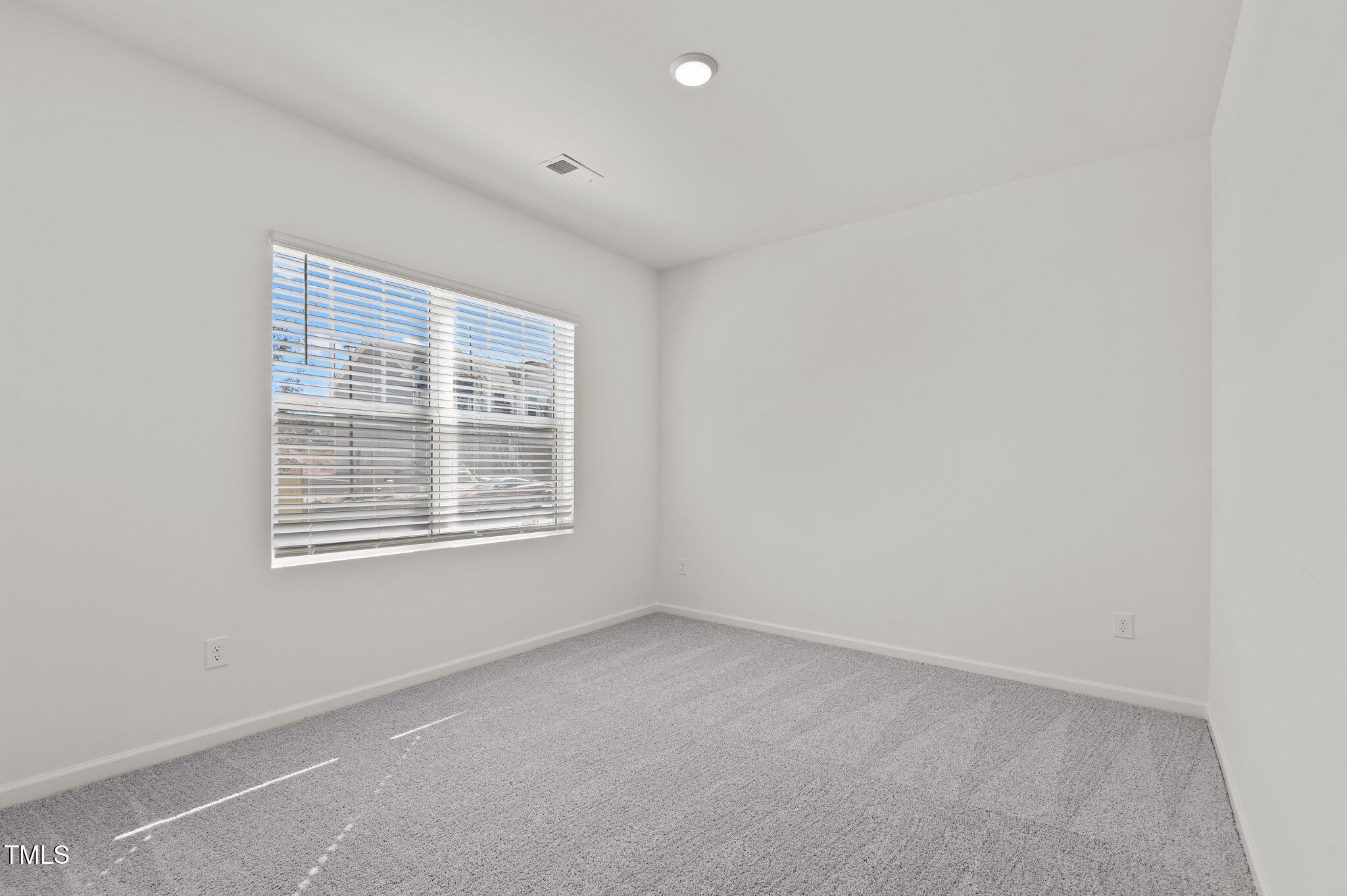 26 Rolling Banks Drive