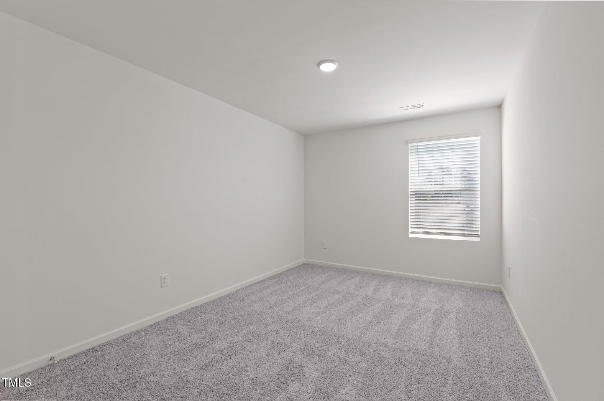26 Rolling Banks Drive