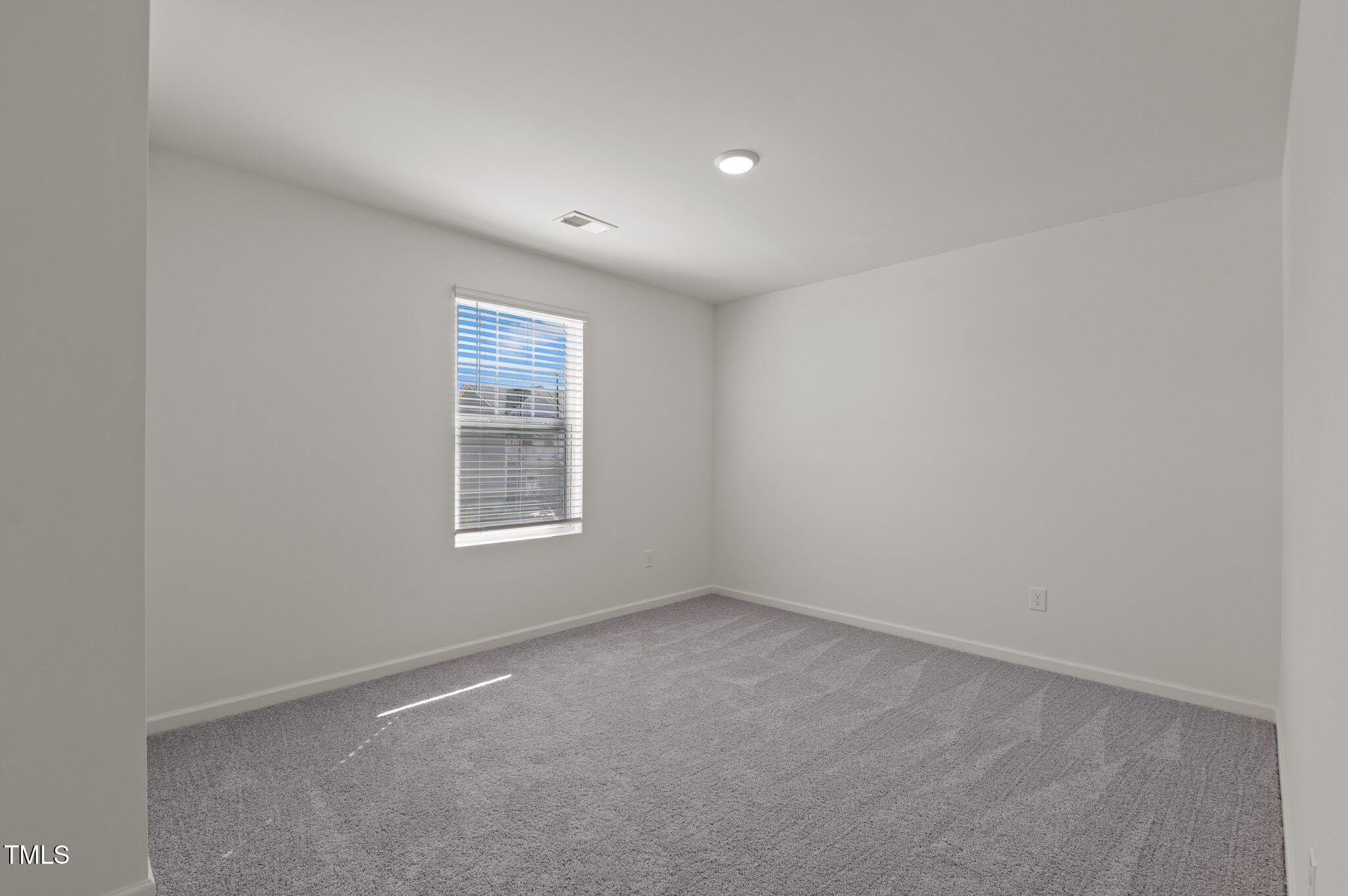 26 Rolling Banks Drive