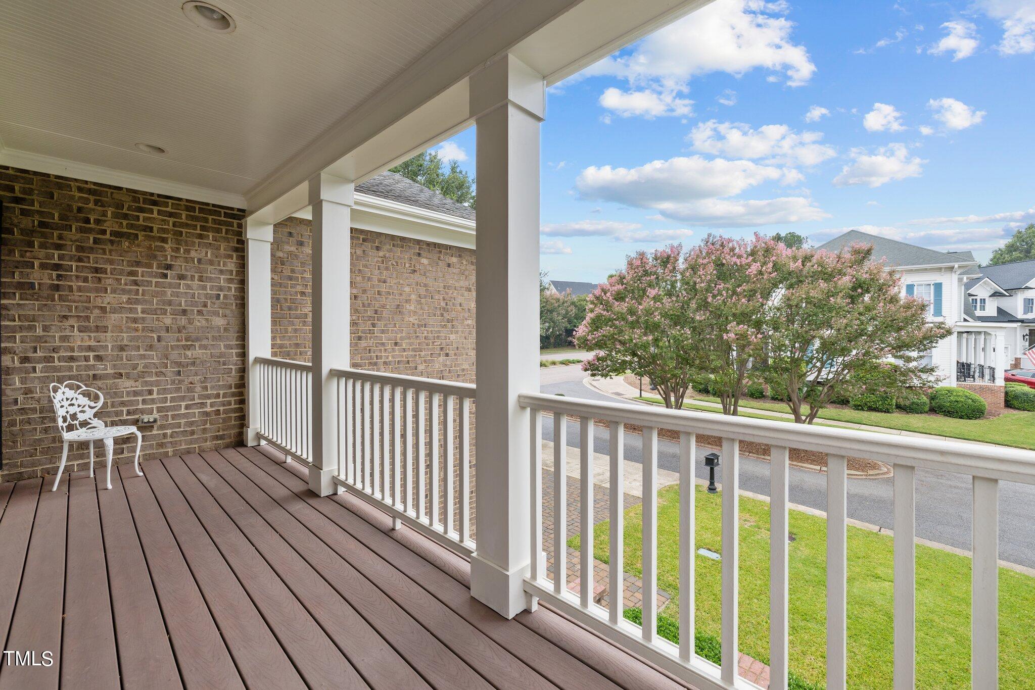 2700 Charleston Oaks Drive
