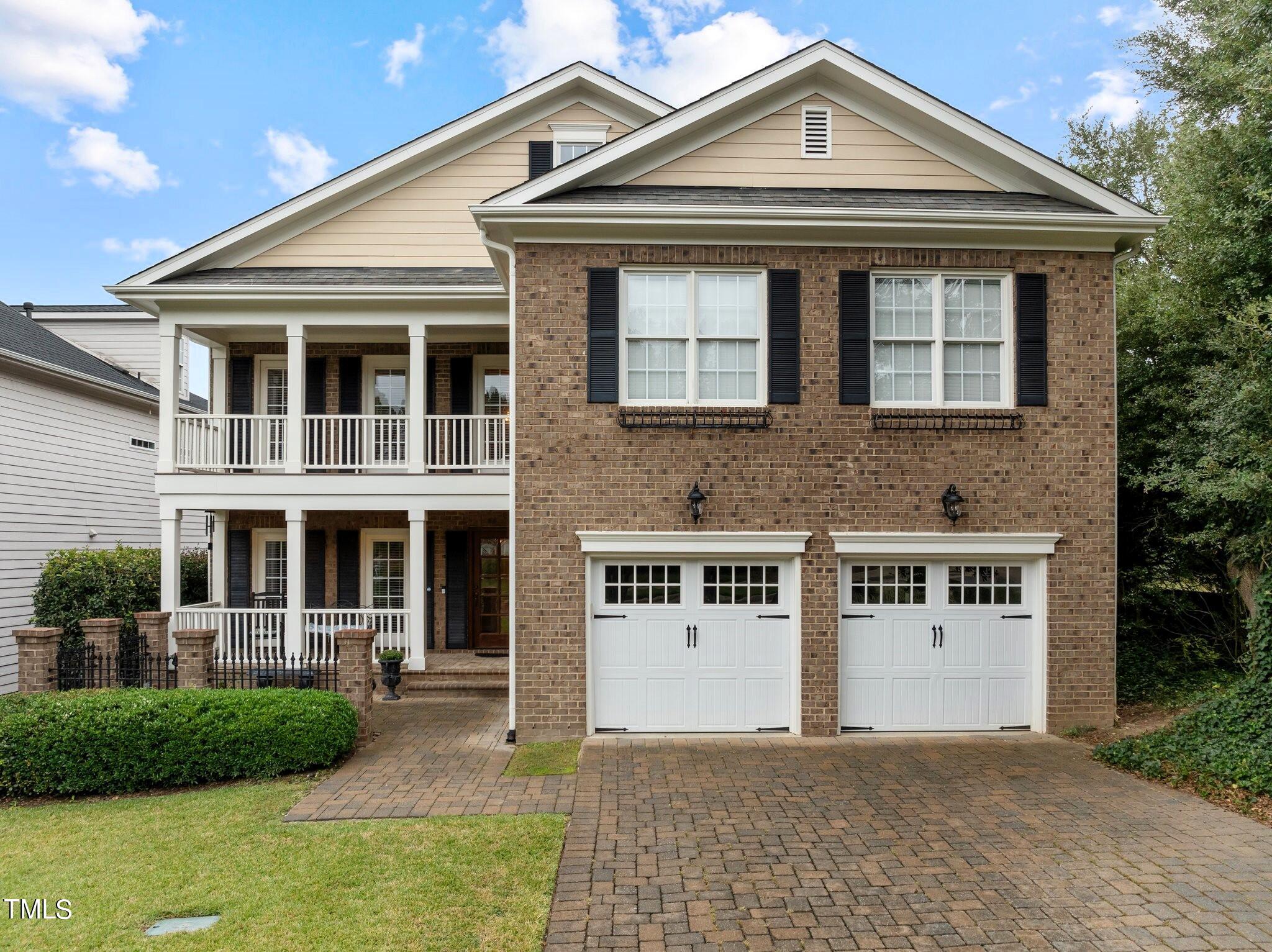 2700 Charleston Oaks Drive
