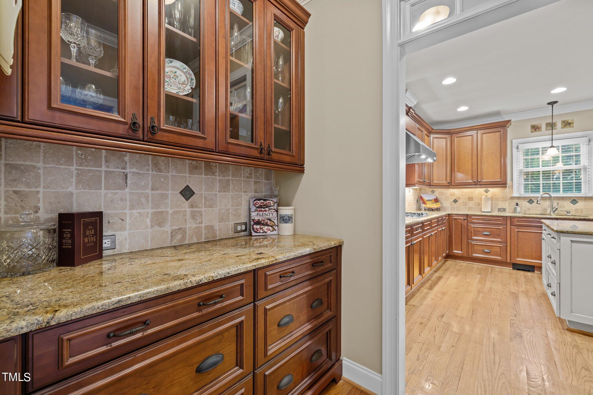2700 Charleston Oaks Drive