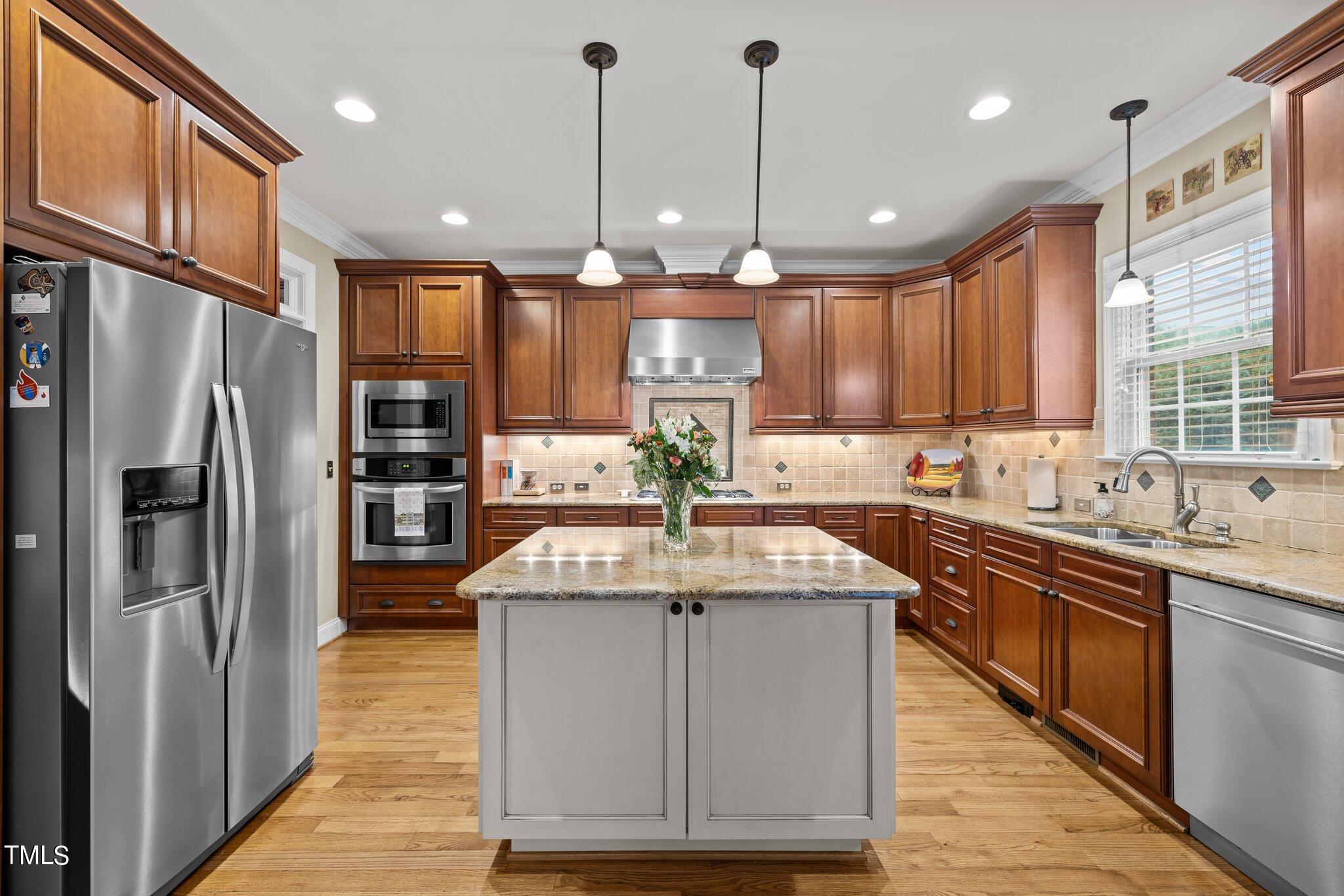 2700 Charleston Oaks Drive