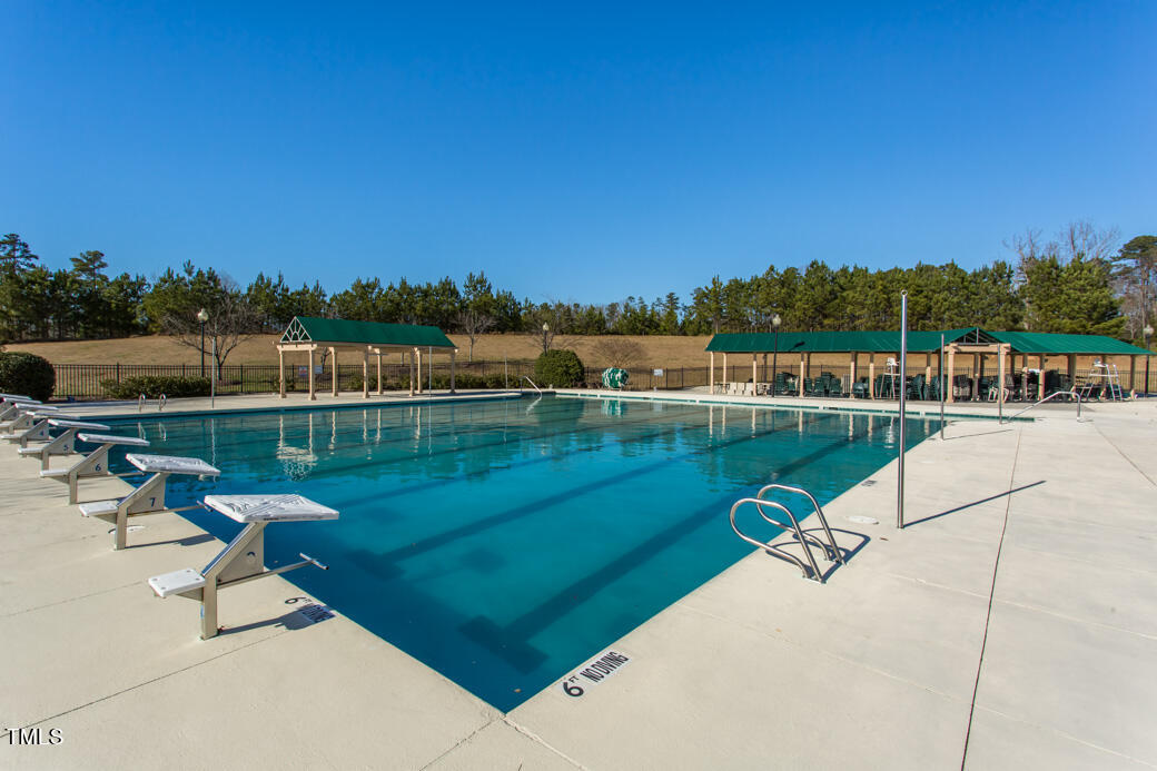2700 Charleston Oaks Drive