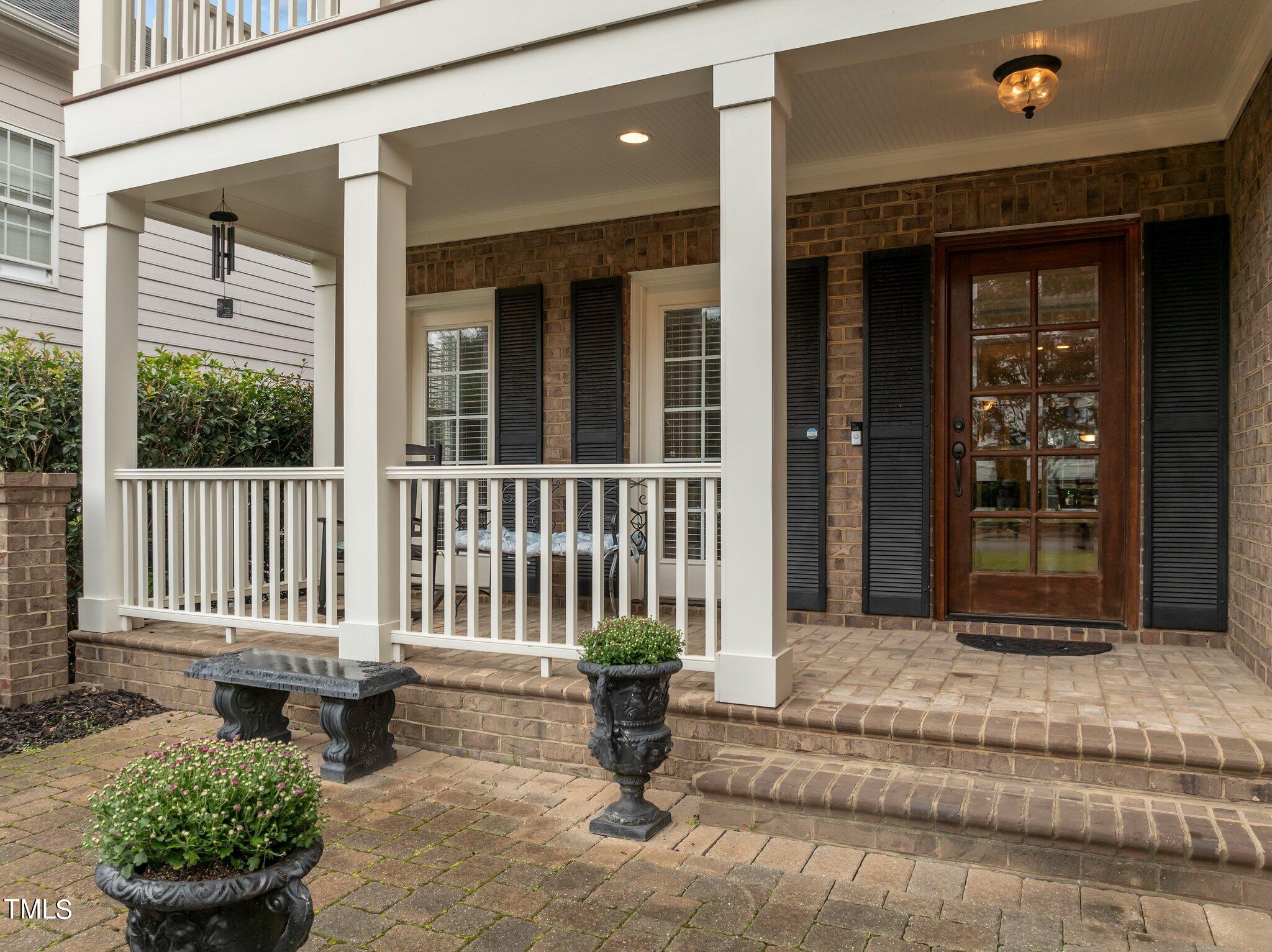 2700 Charleston Oaks Drive