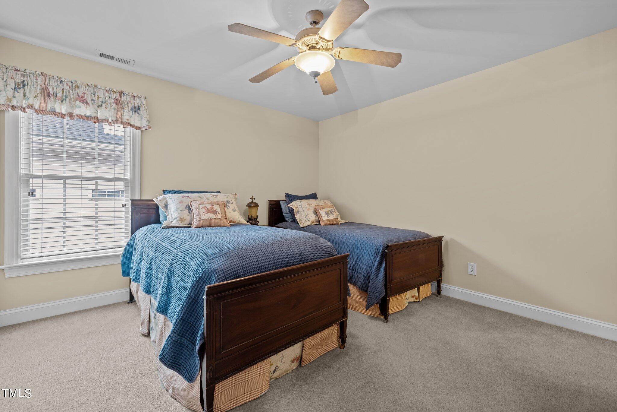 2700 Charleston Oaks Drive