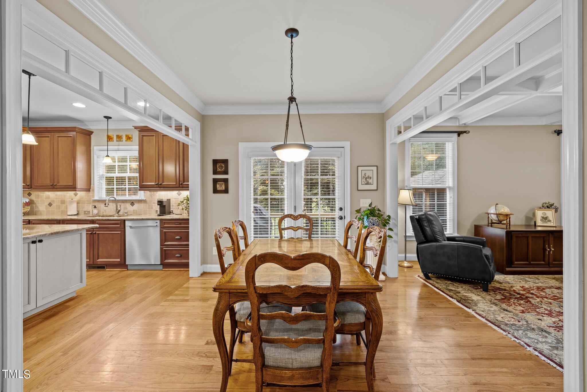 2700 Charleston Oaks Drive