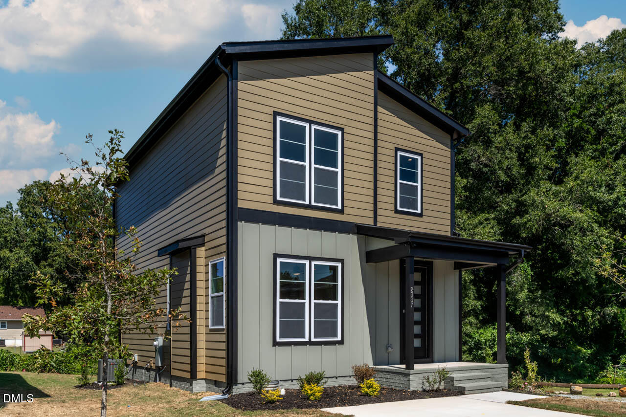 2337 E Main Street