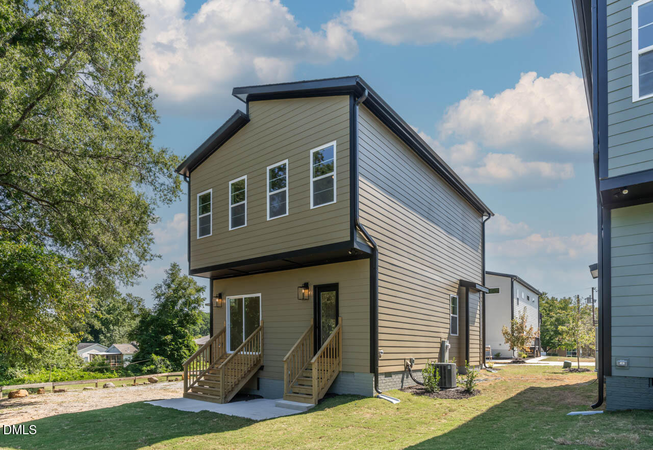 2337 E Main Street