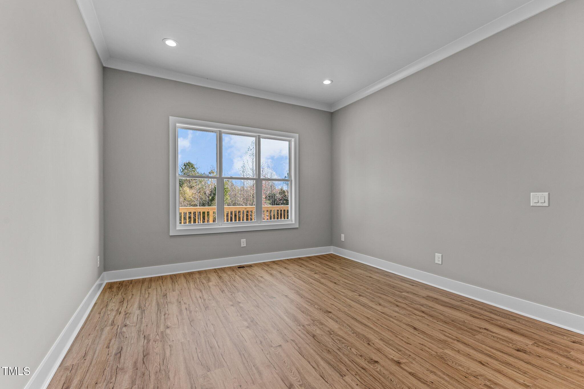 40 Woodford Way