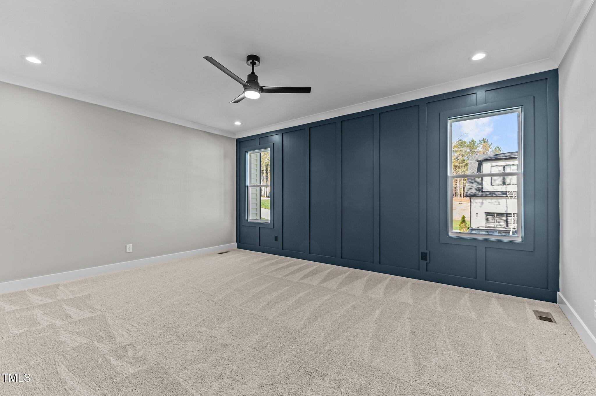 40 Woodford Way