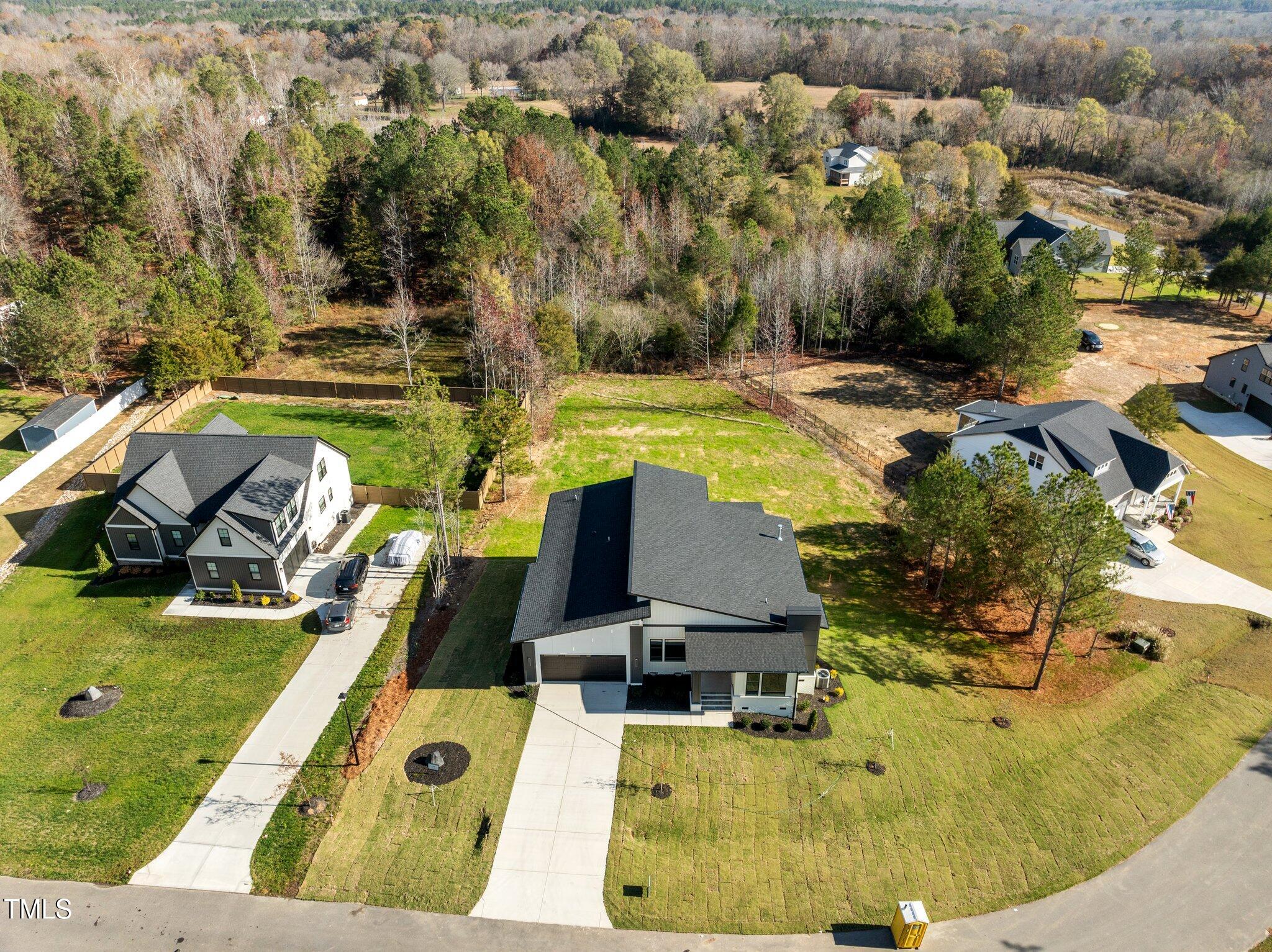 40 Woodford Way