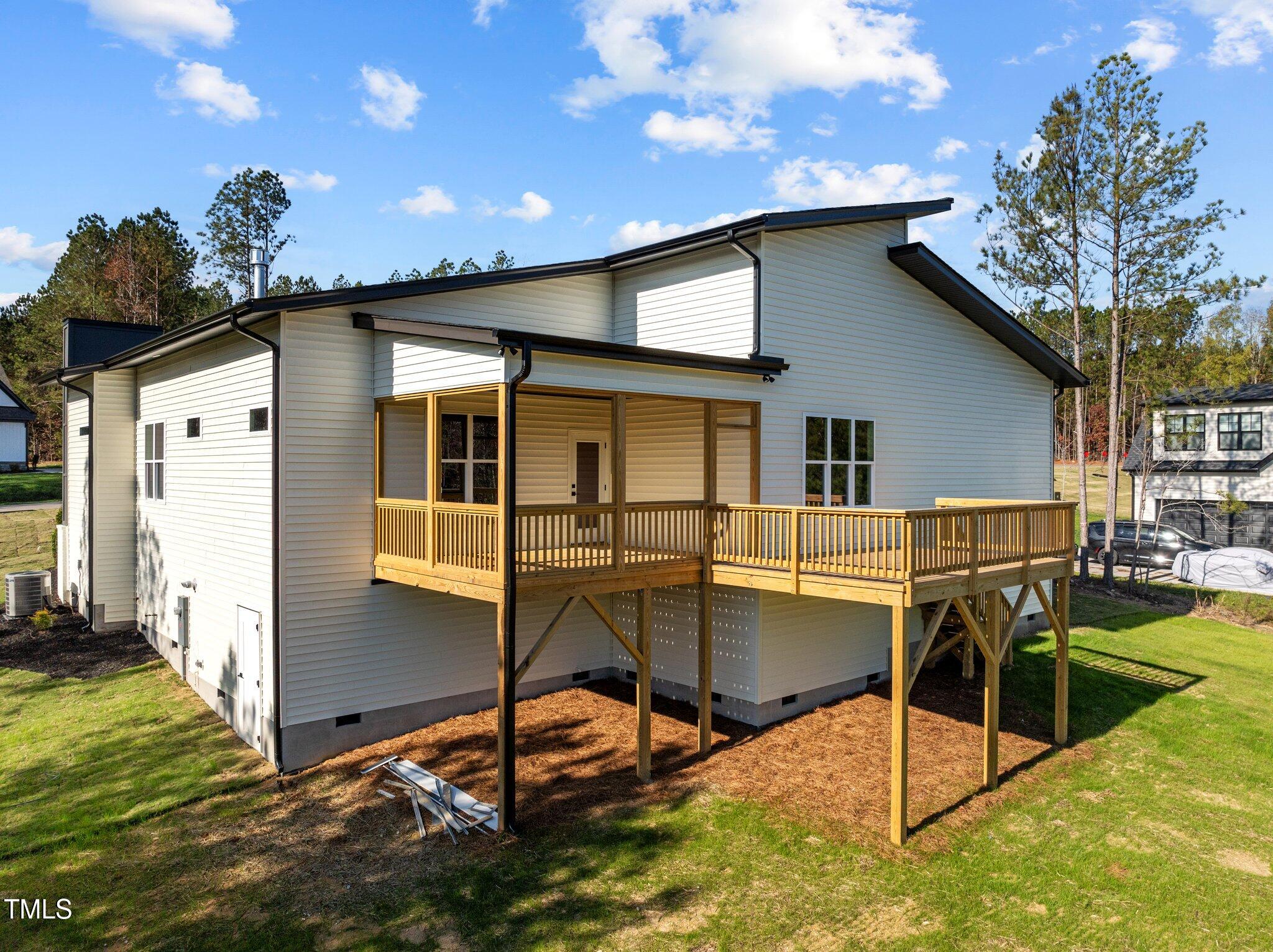 40 Woodford Way