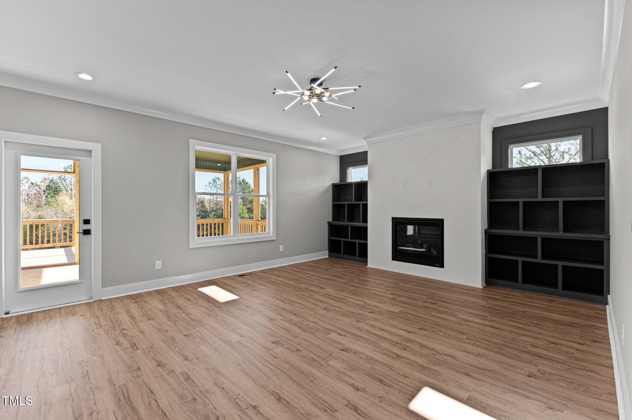 40 Woodford Way