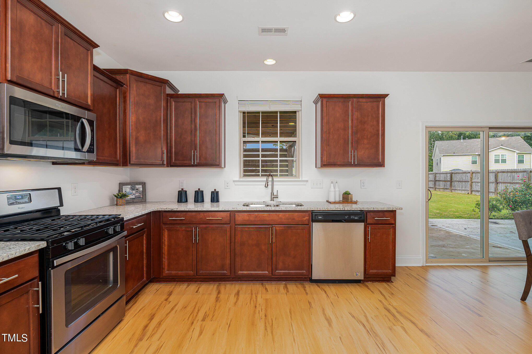 90 Flat Shoal Ln