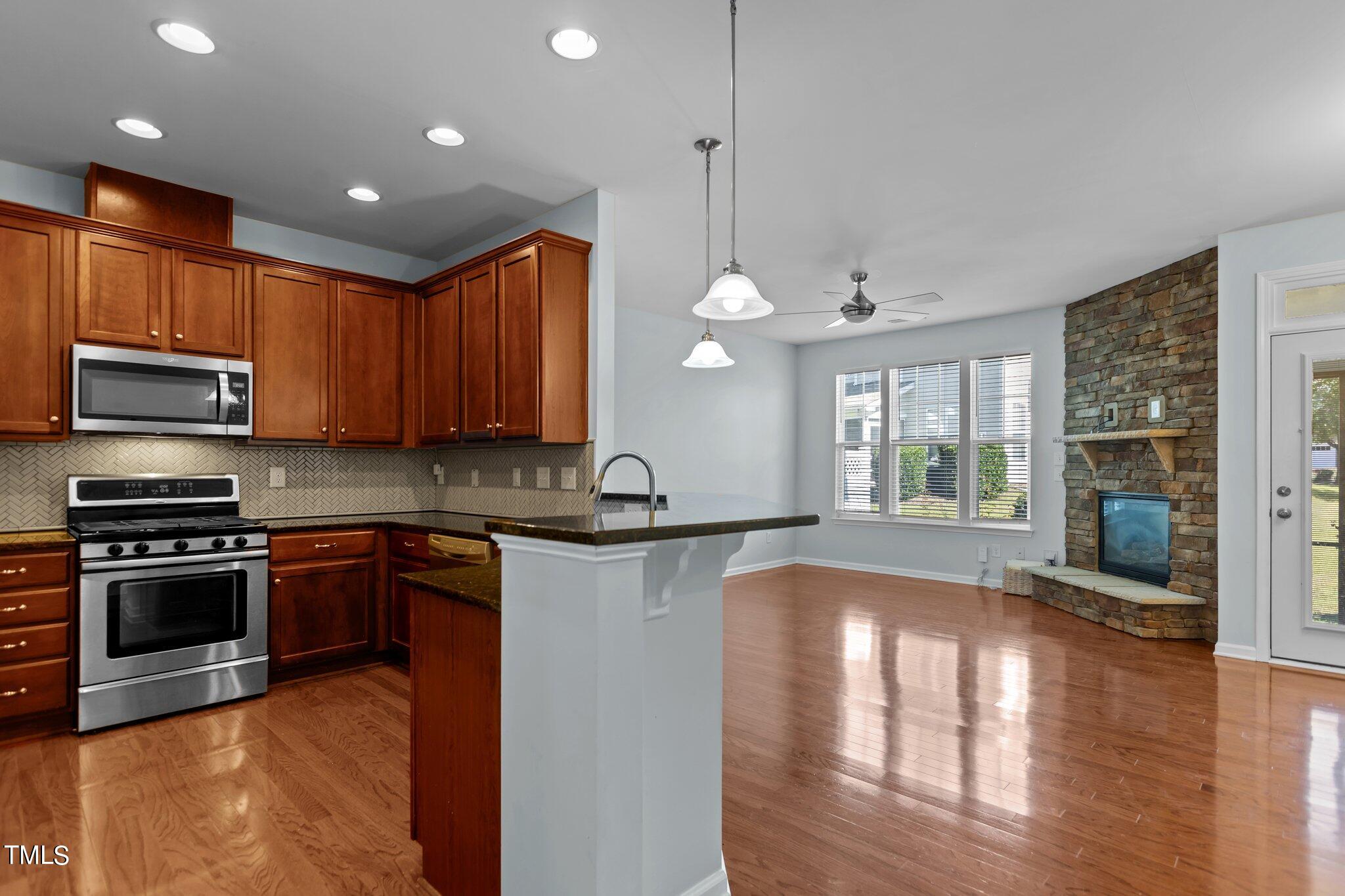 10110 Lynnberry Place