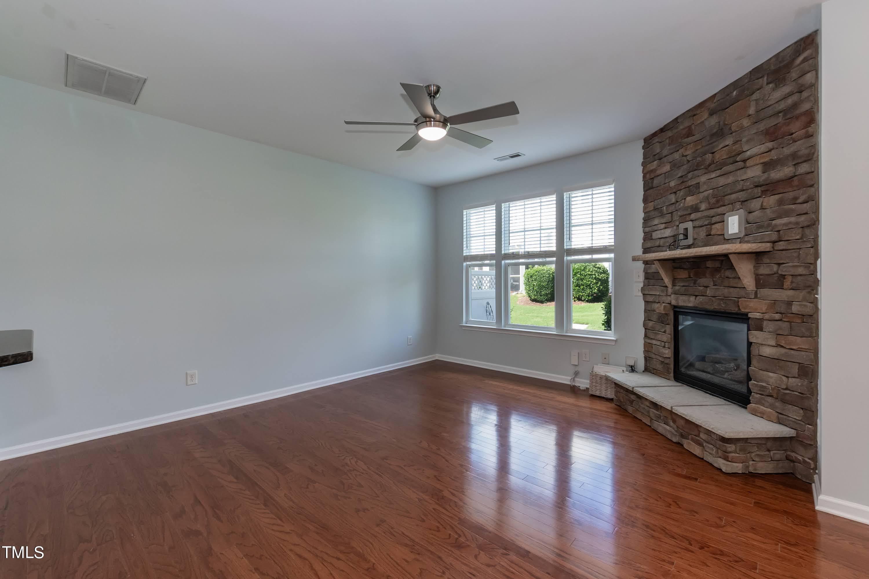 10110 Lynnberry Place
