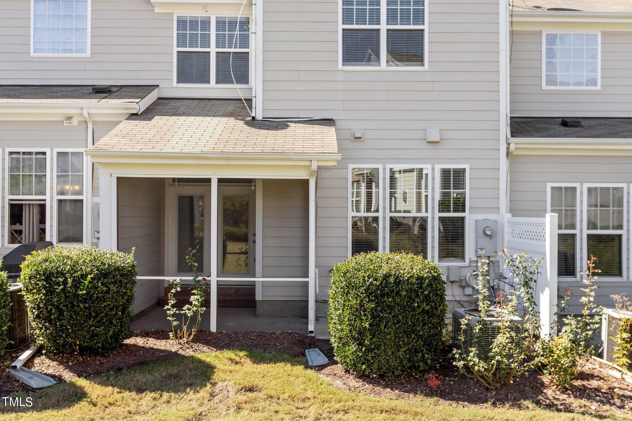 10110 Lynnberry Place