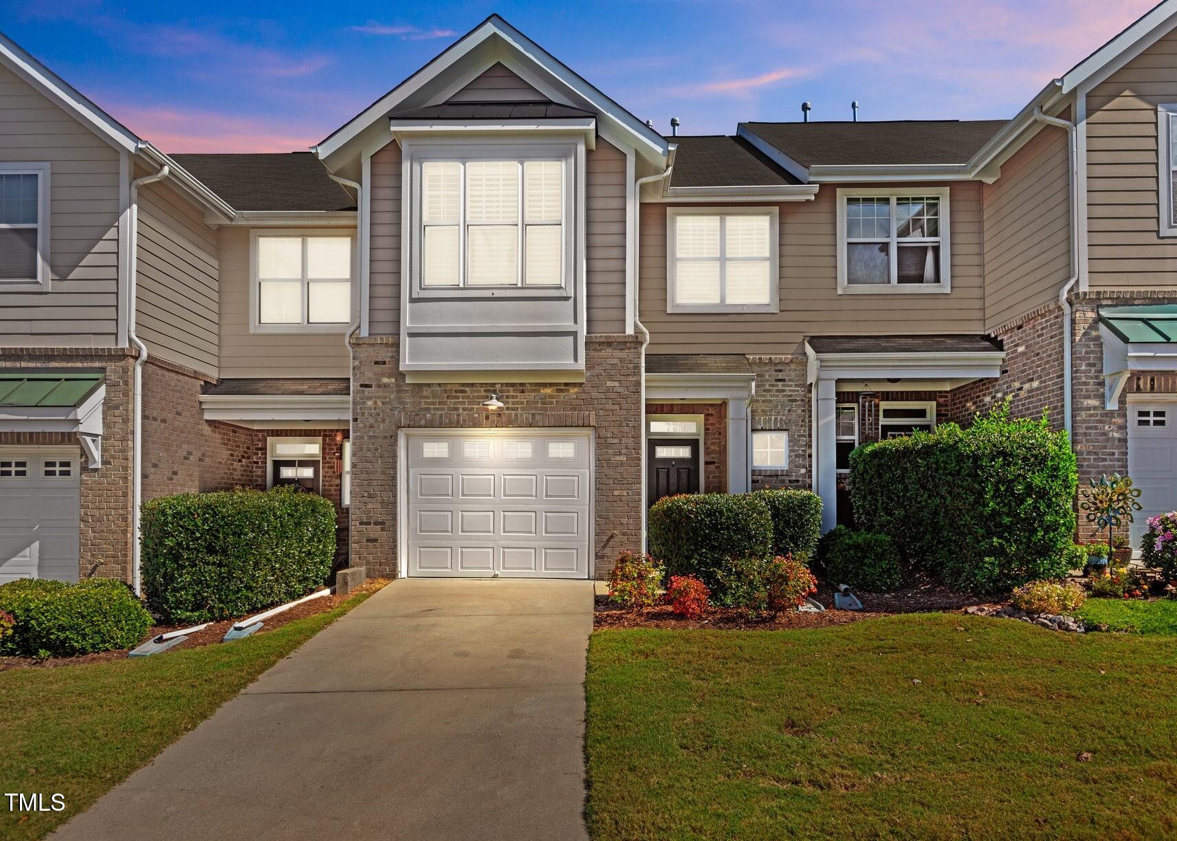 10110 Lynnberry Place