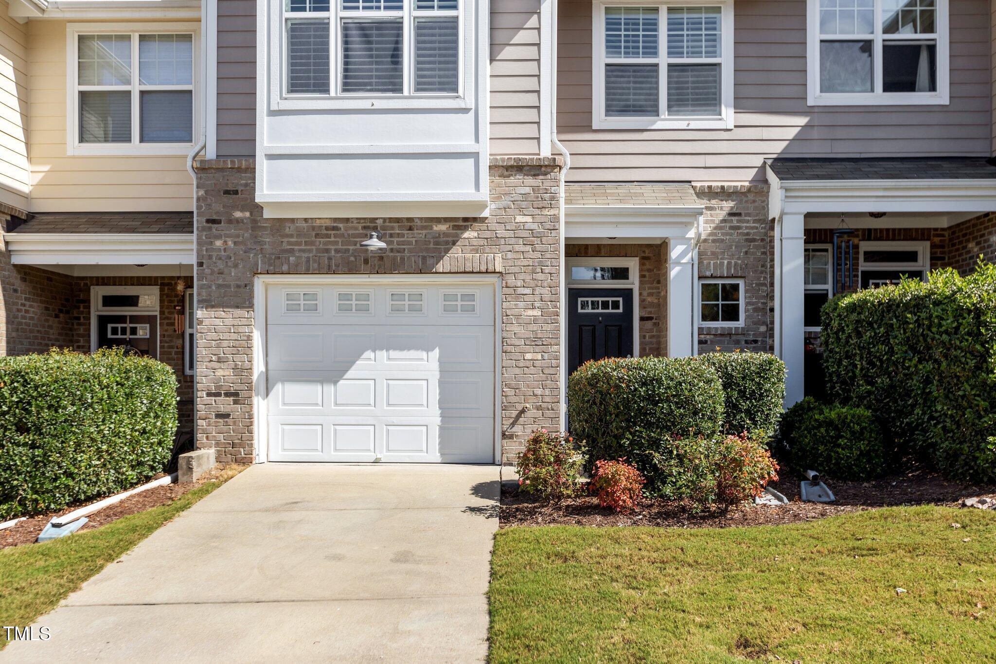 10110 Lynnberry Place