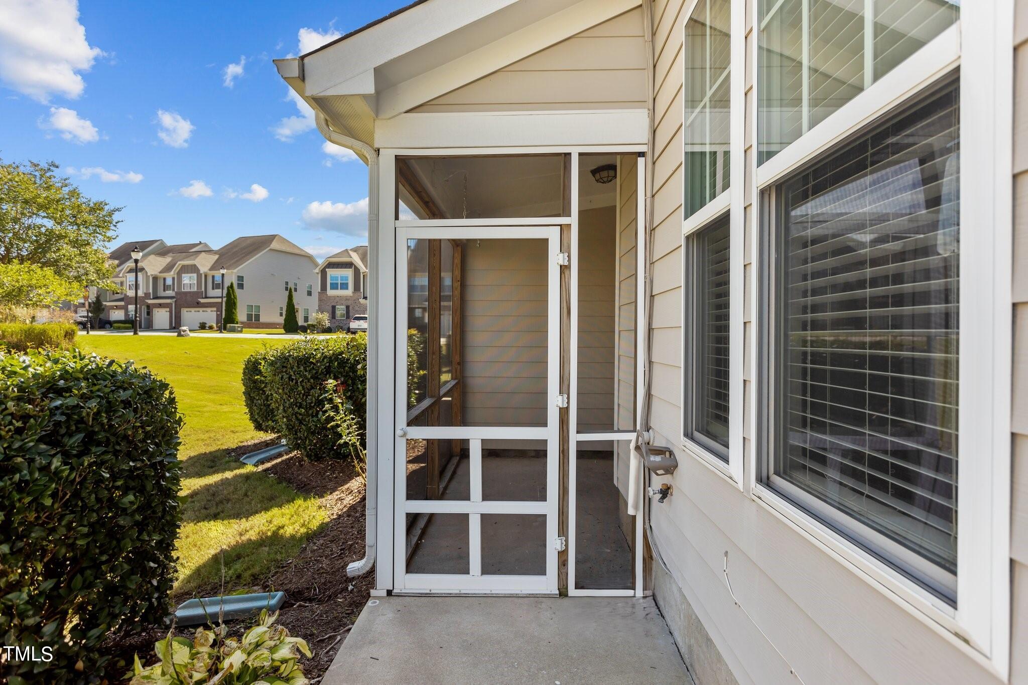 10110 Lynnberry Place