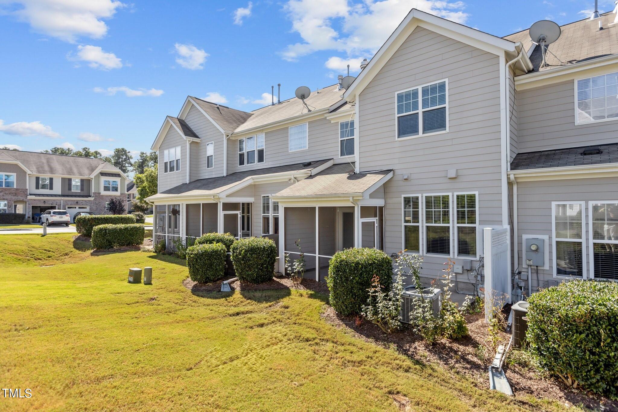 10110 Lynnberry Place