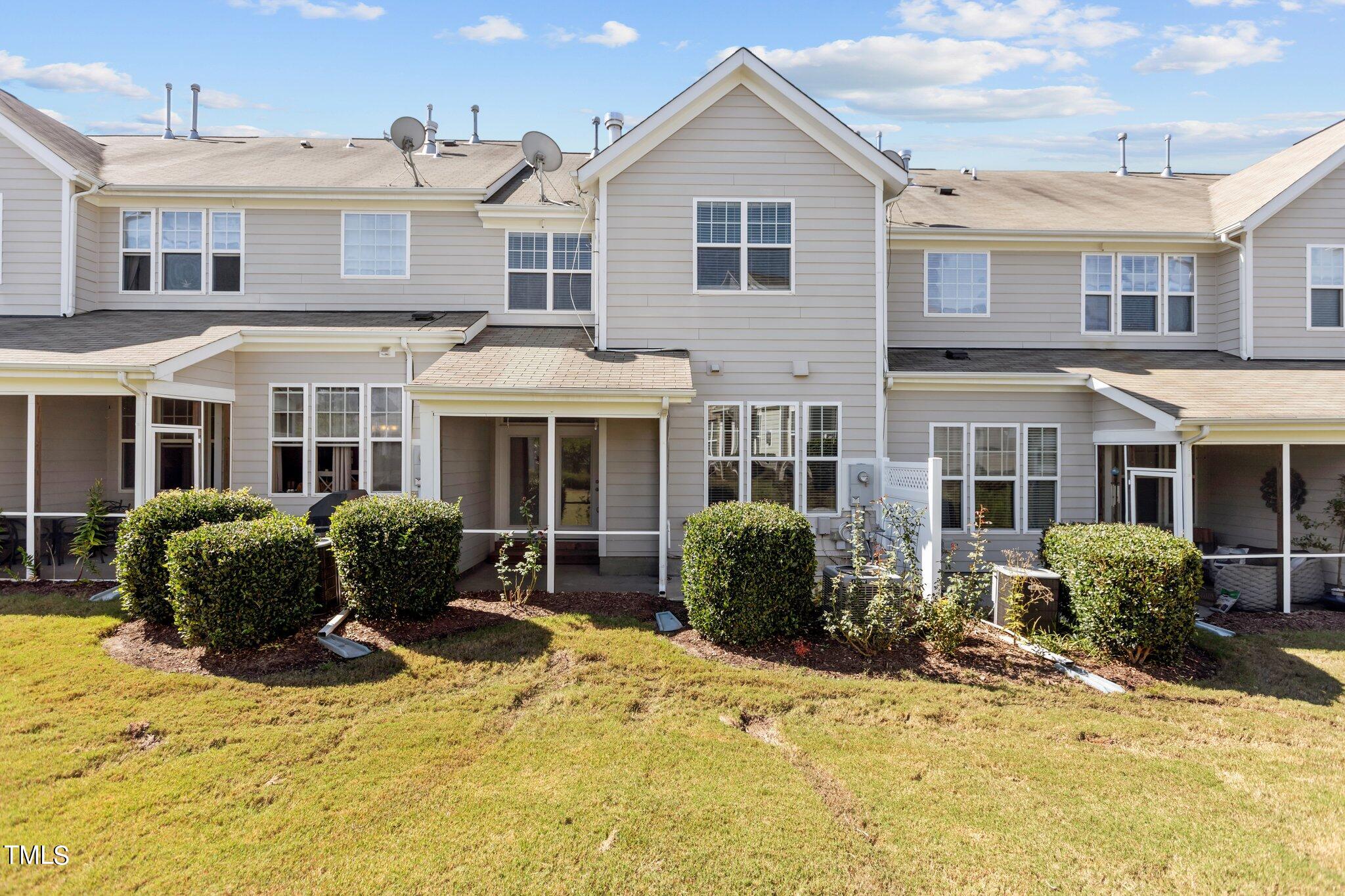 10110 Lynnberry Place