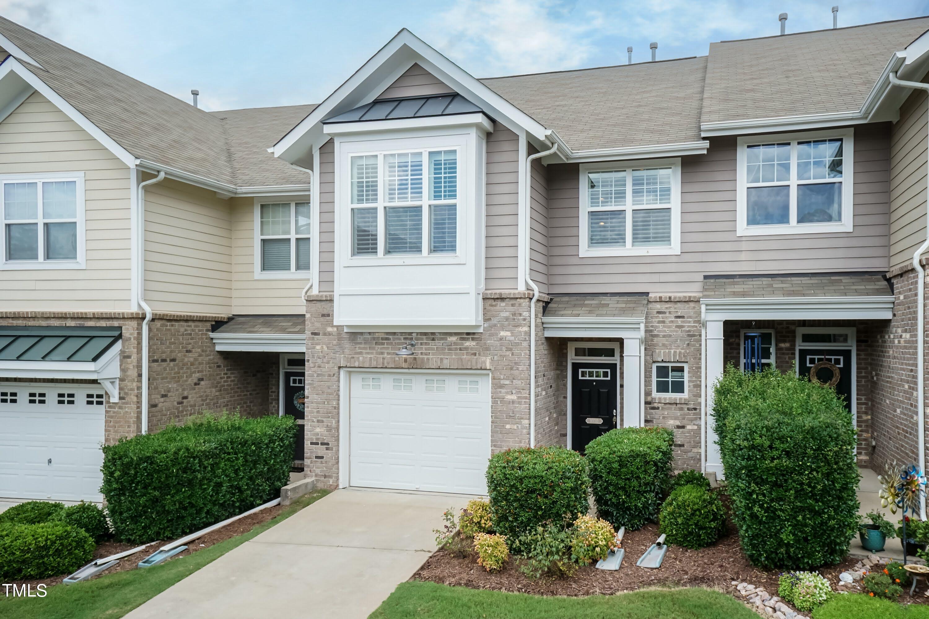 10110 Lynnberry Place