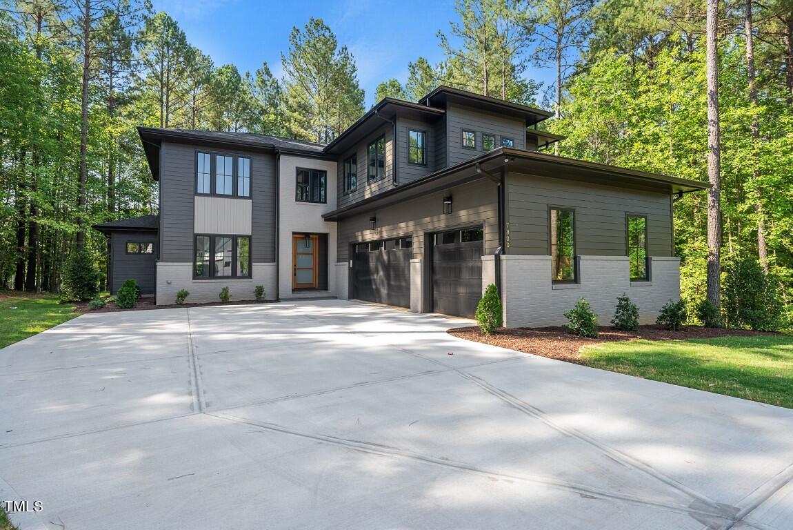 7800 Ailesbury Road