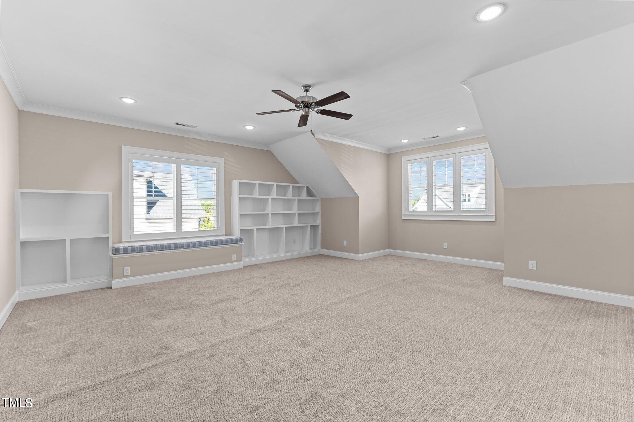 1321 Mackinaw Drive