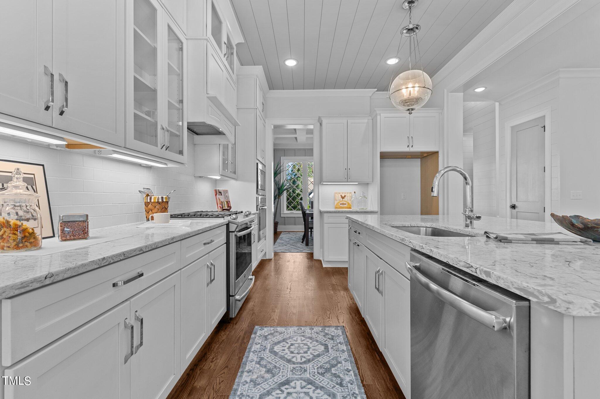 1321 Mackinaw Drive
