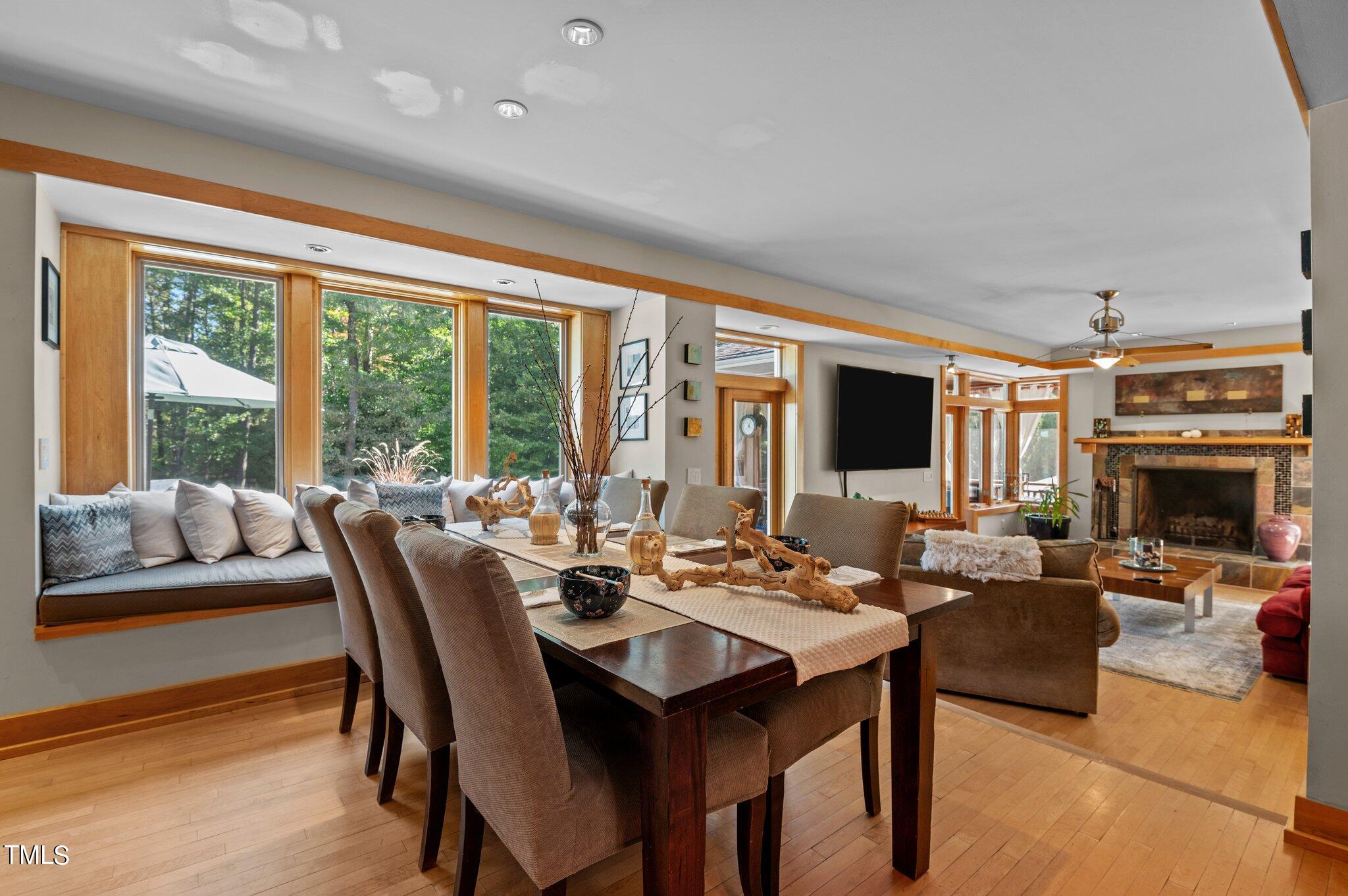 1209 Ravens Point Circle