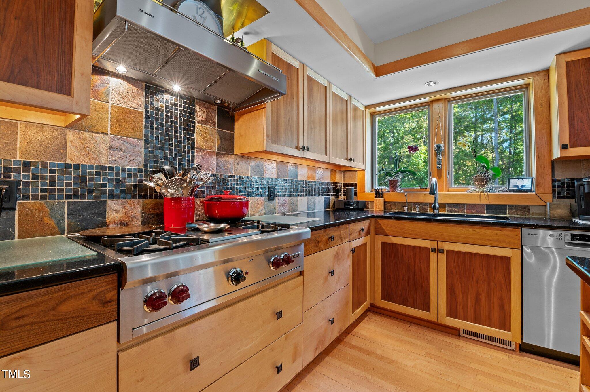 1209 Ravens Point Circle