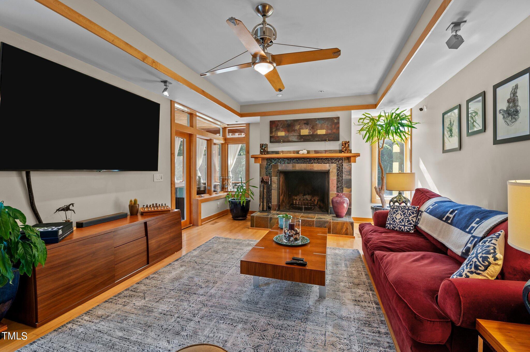 1209 Ravens Point Circle