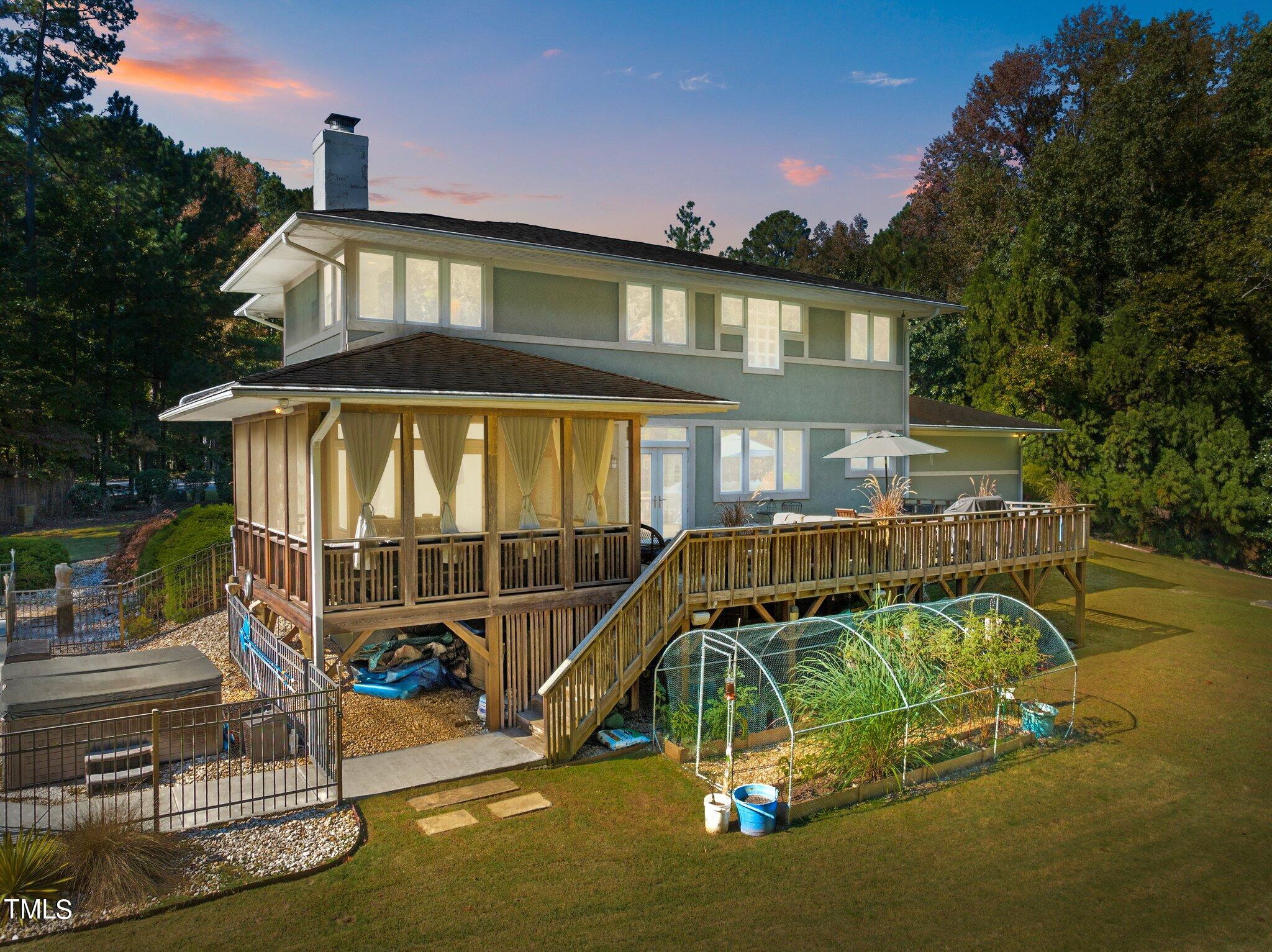 1209 Ravens Point Circle