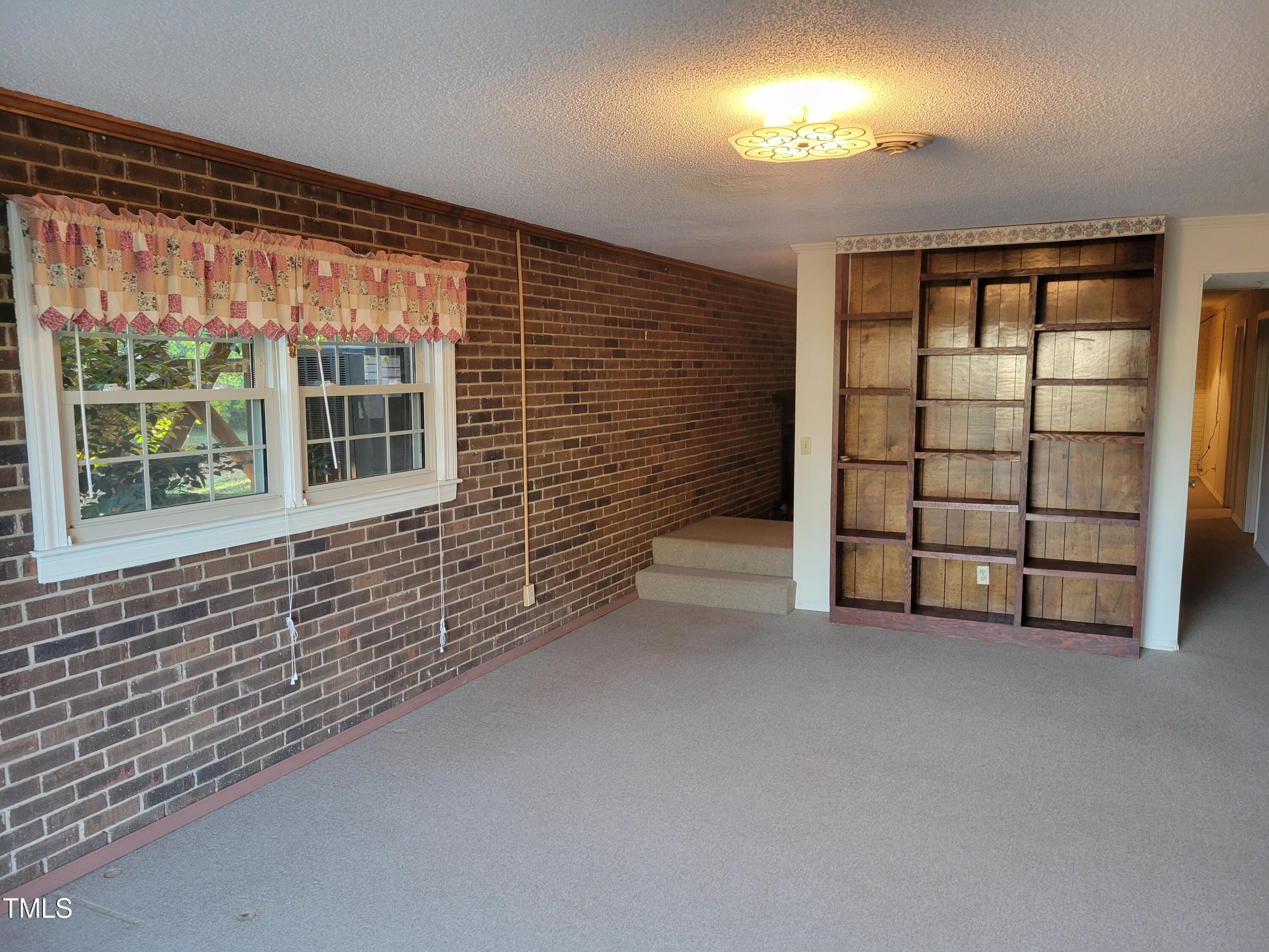 316 Edgewater Drive