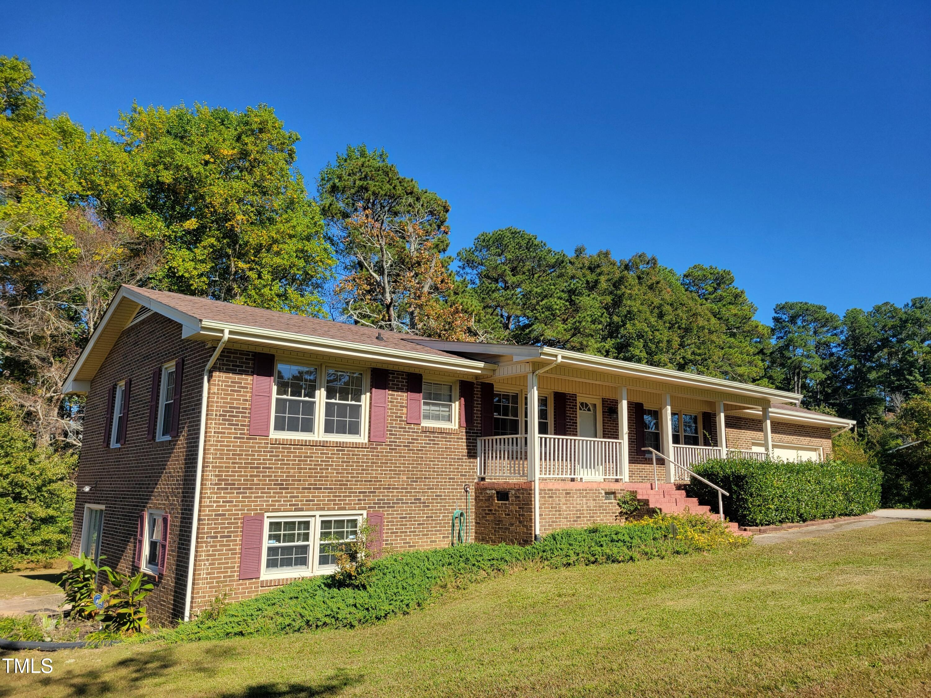 316 Edgewater Drive
