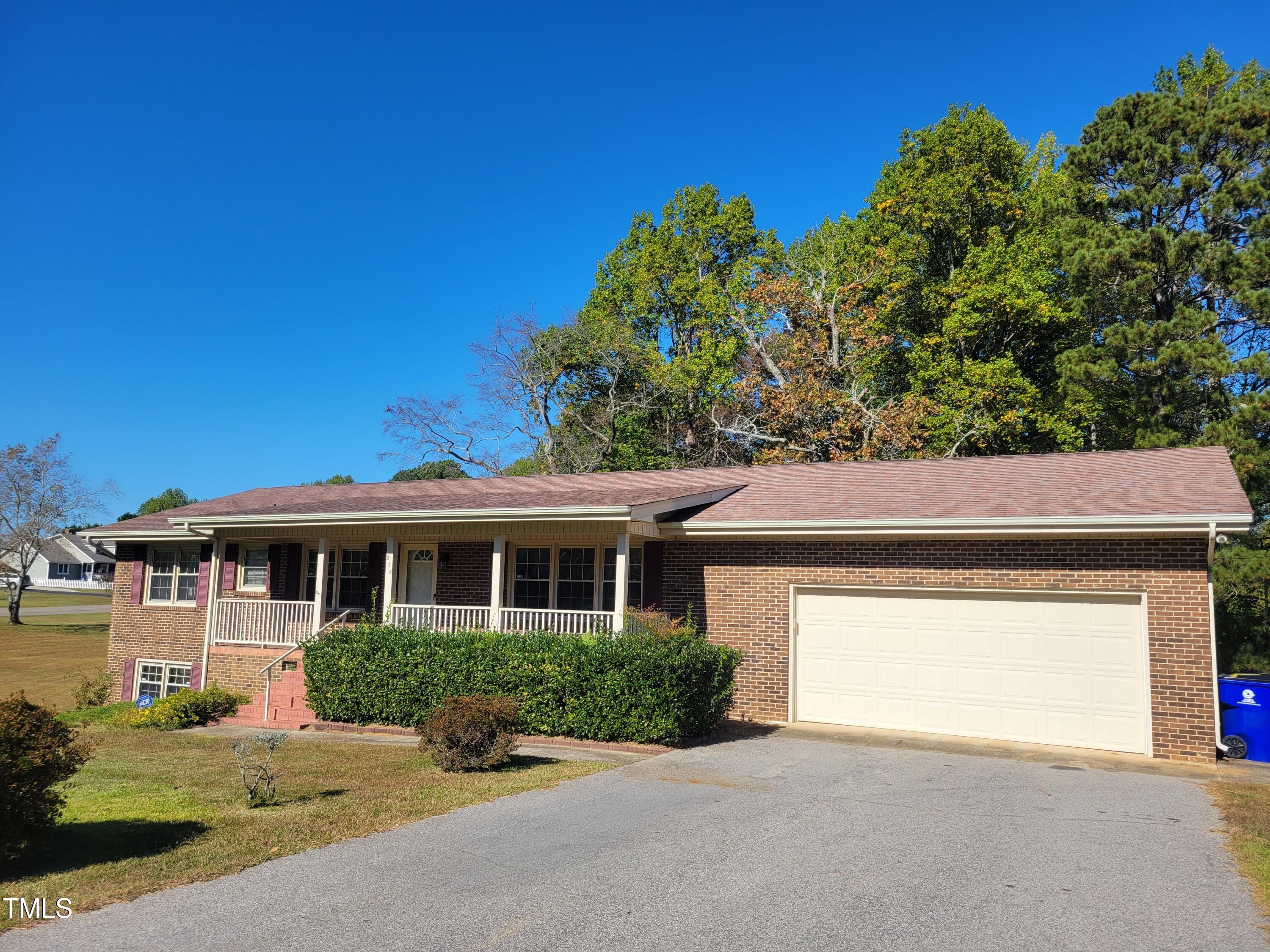 316 Edgewater Drive