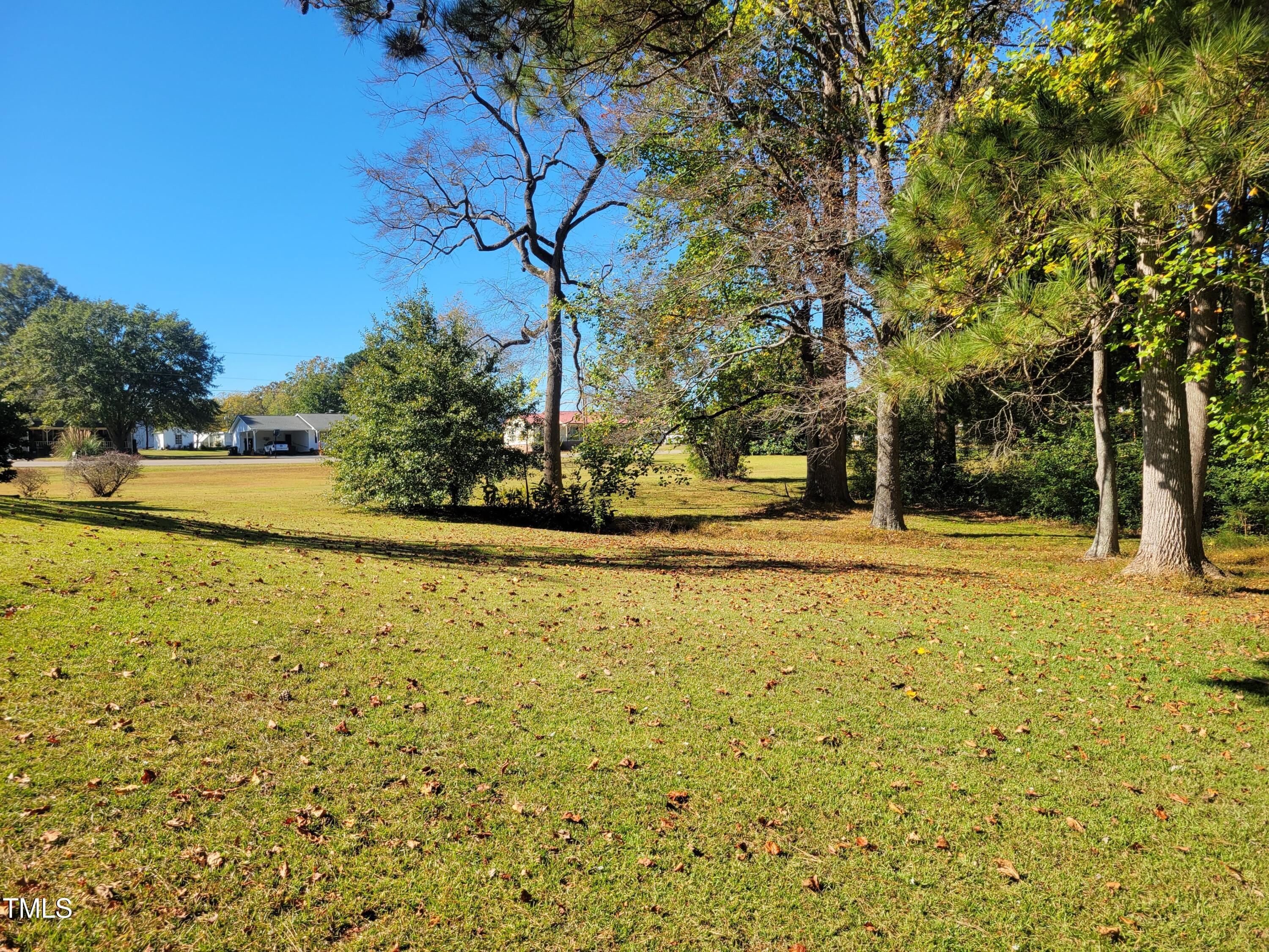 316 Edgewater Drive