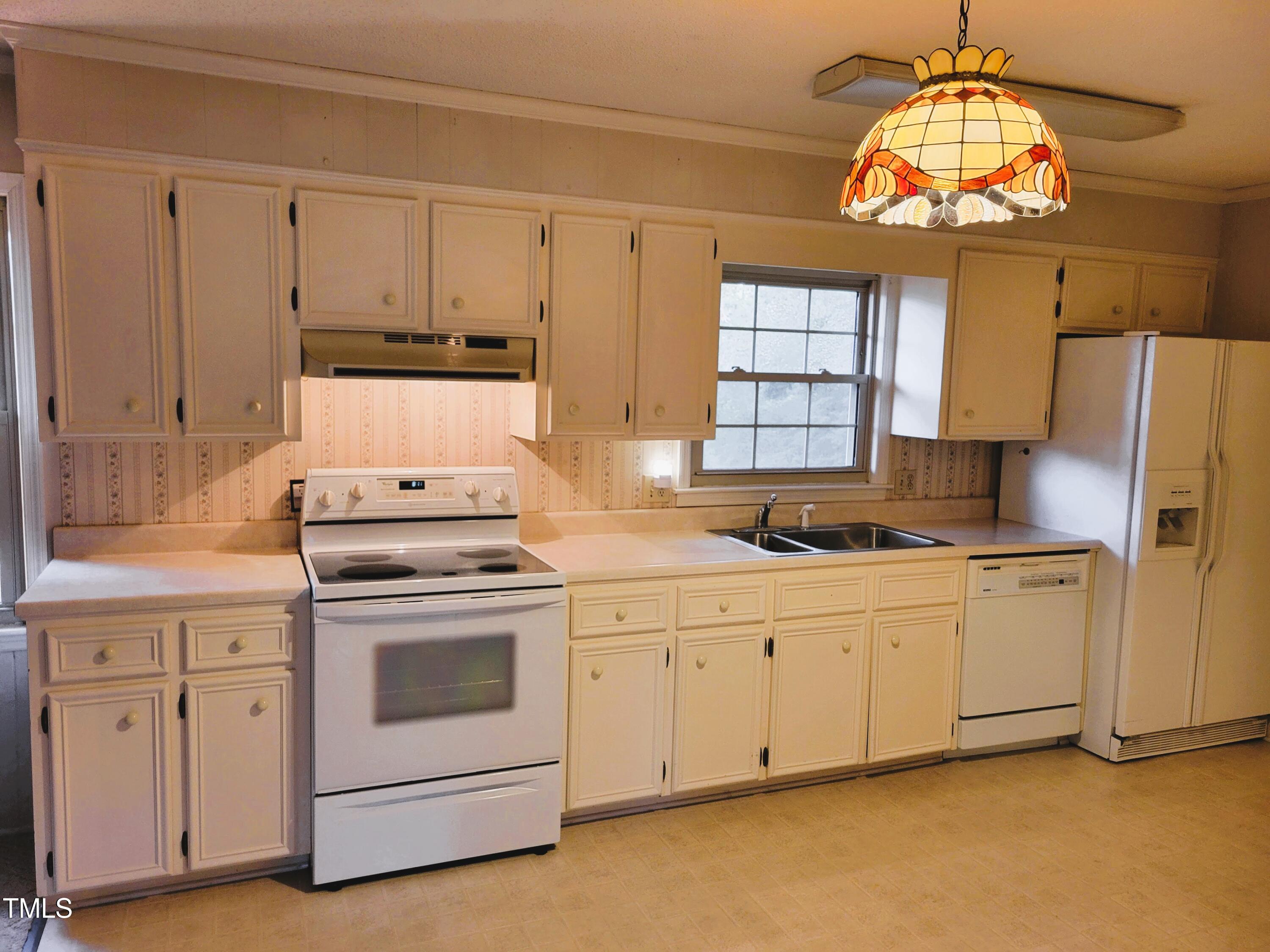 316 Edgewater Drive