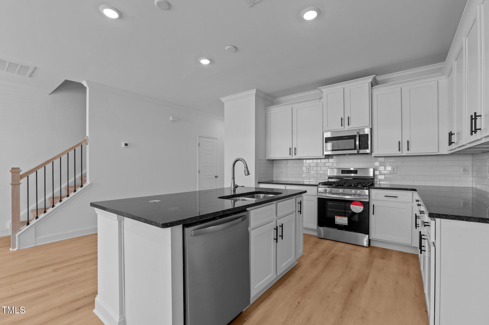 955 Alma Railway Drive # 563