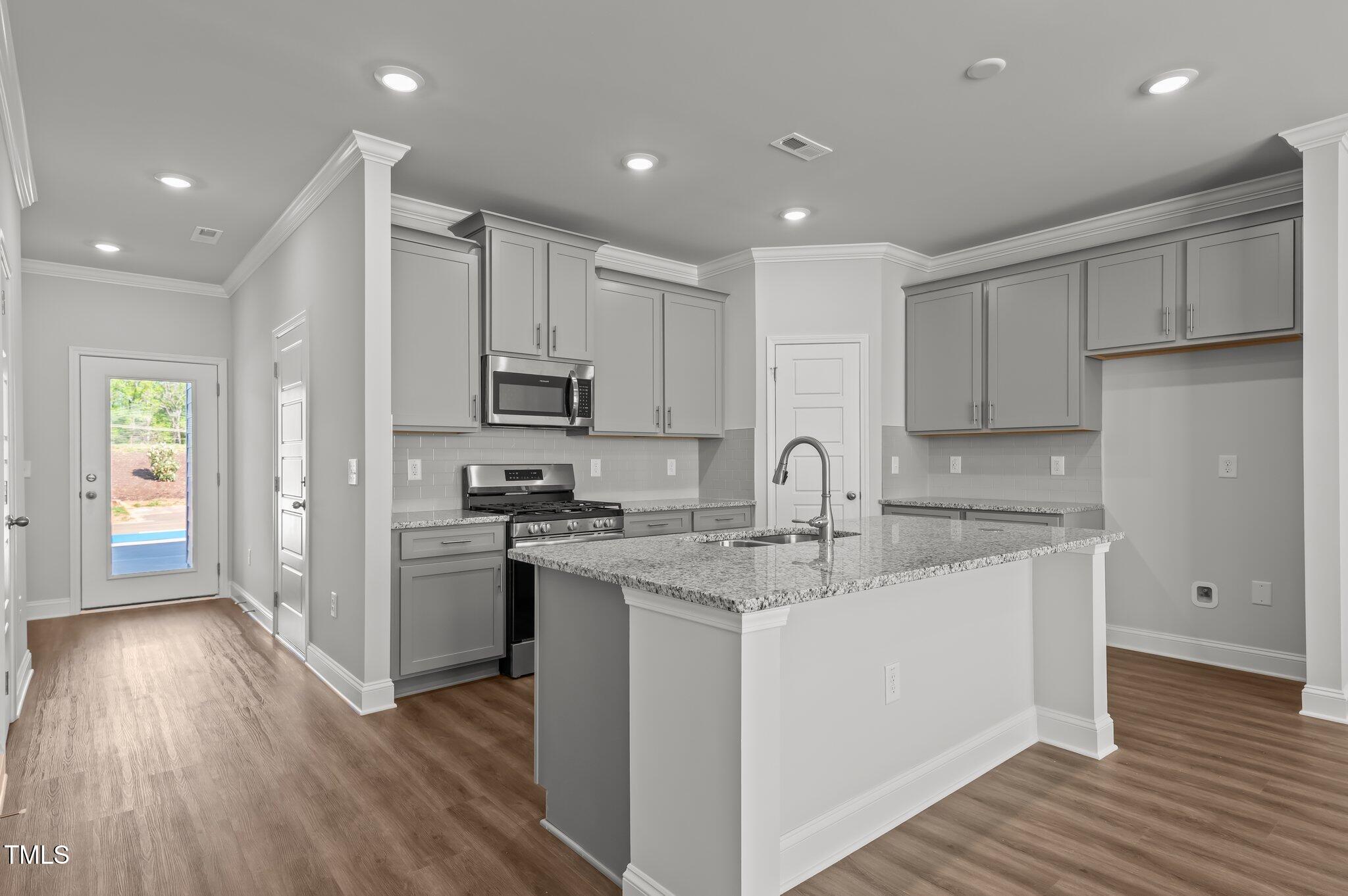 951 Alma Railway Drive # 561